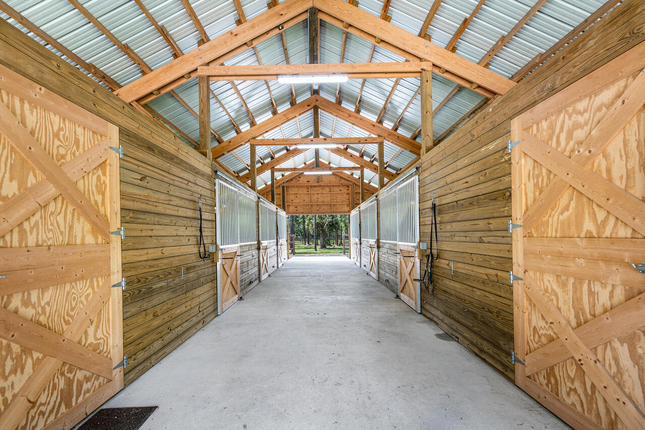 1835 Stallion Drive # Stalls — Photo 2