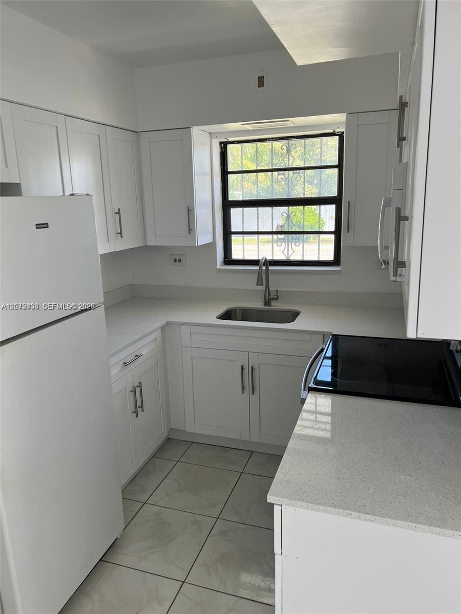 505 NE 142nd St # A — Photo 5