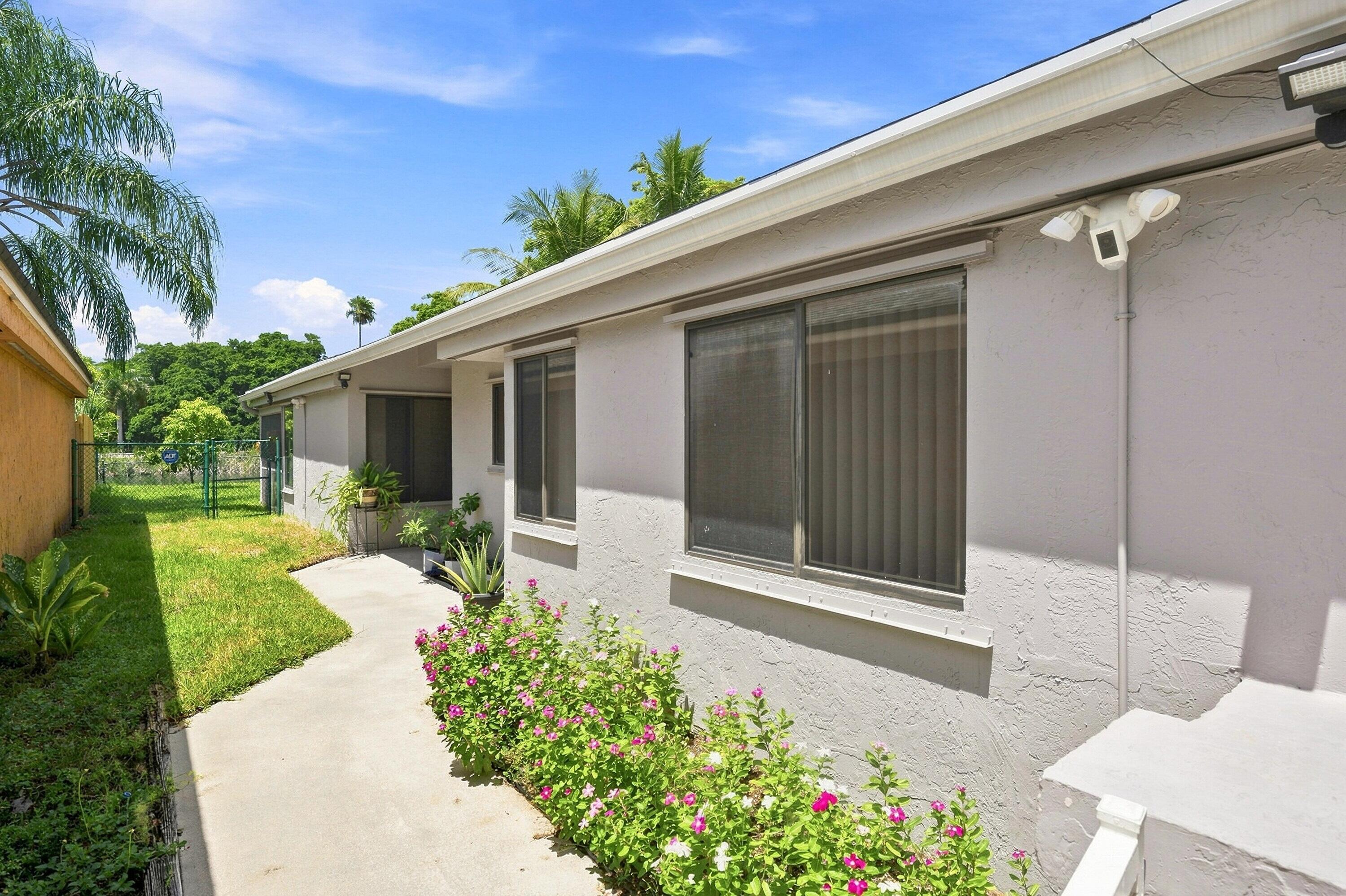 2385 NW 34TH Terrace — Photo 5