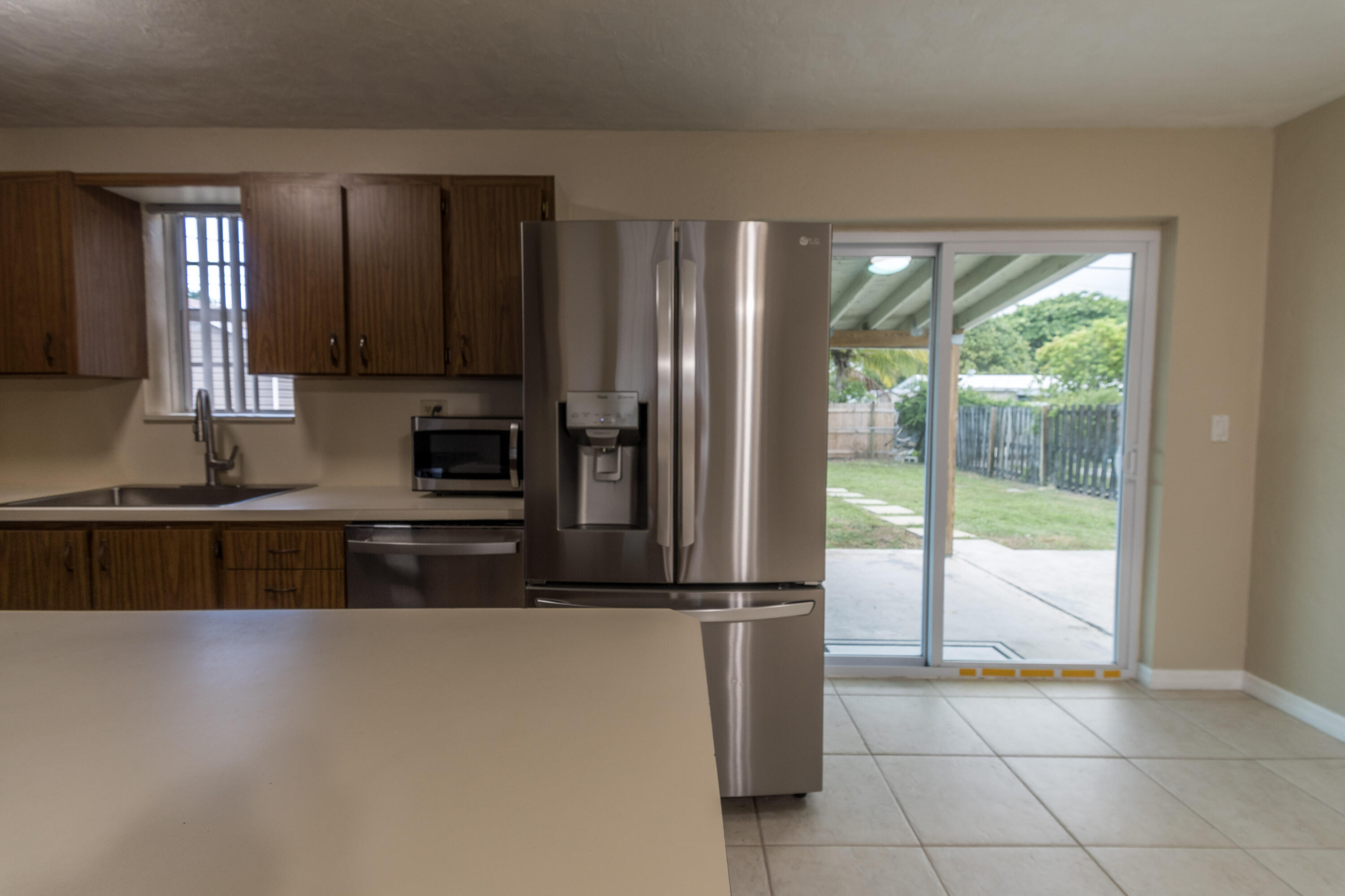 2032 WORTHINGTON Road — Photo 3