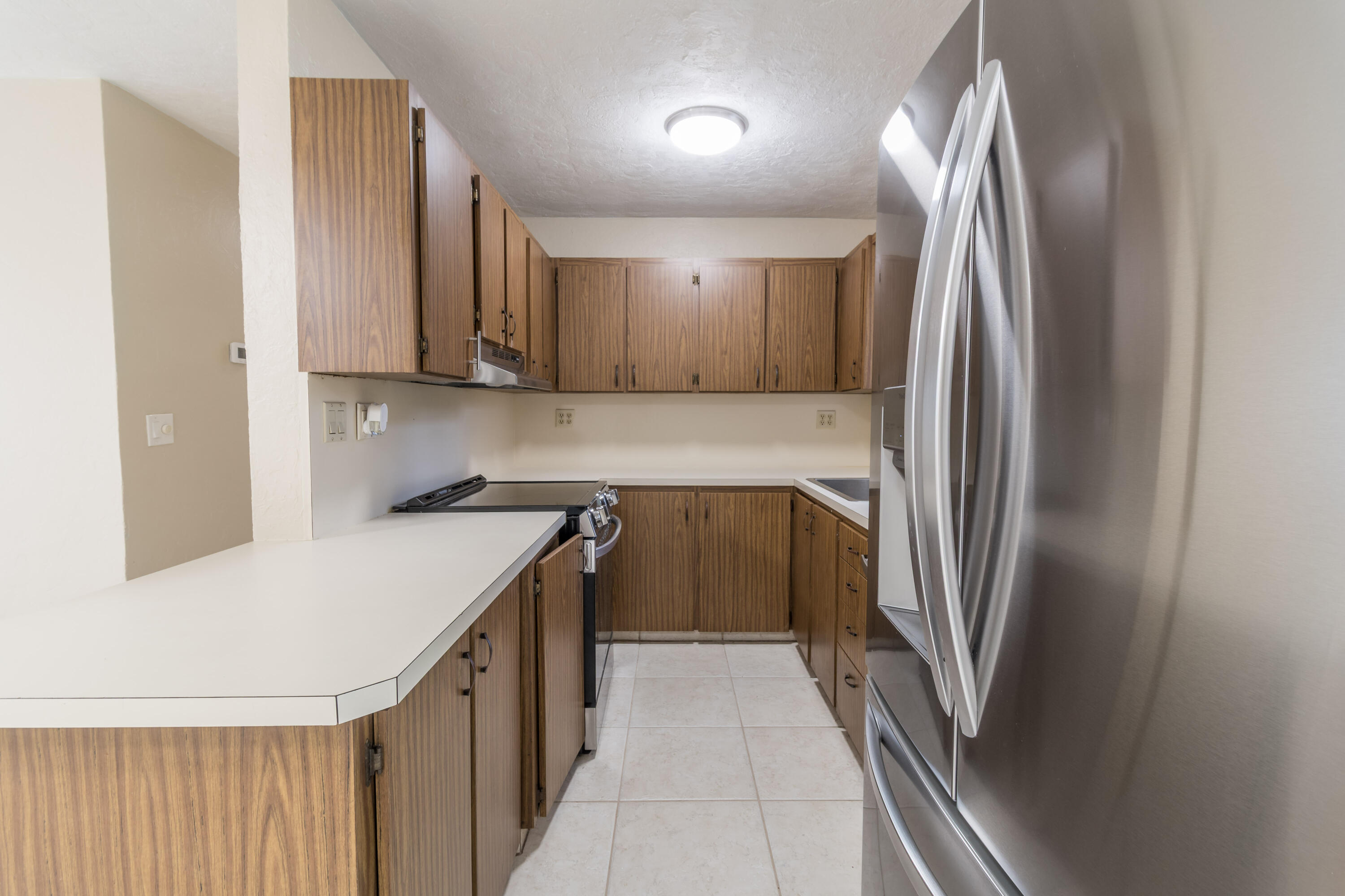 2032 WORTHINGTON Road — Photo 5