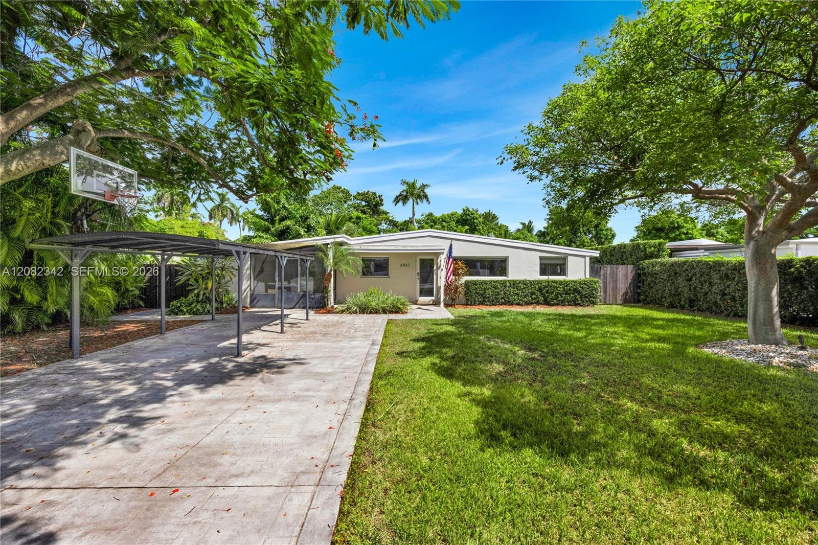 6843 SW 53rd St — Photo 3