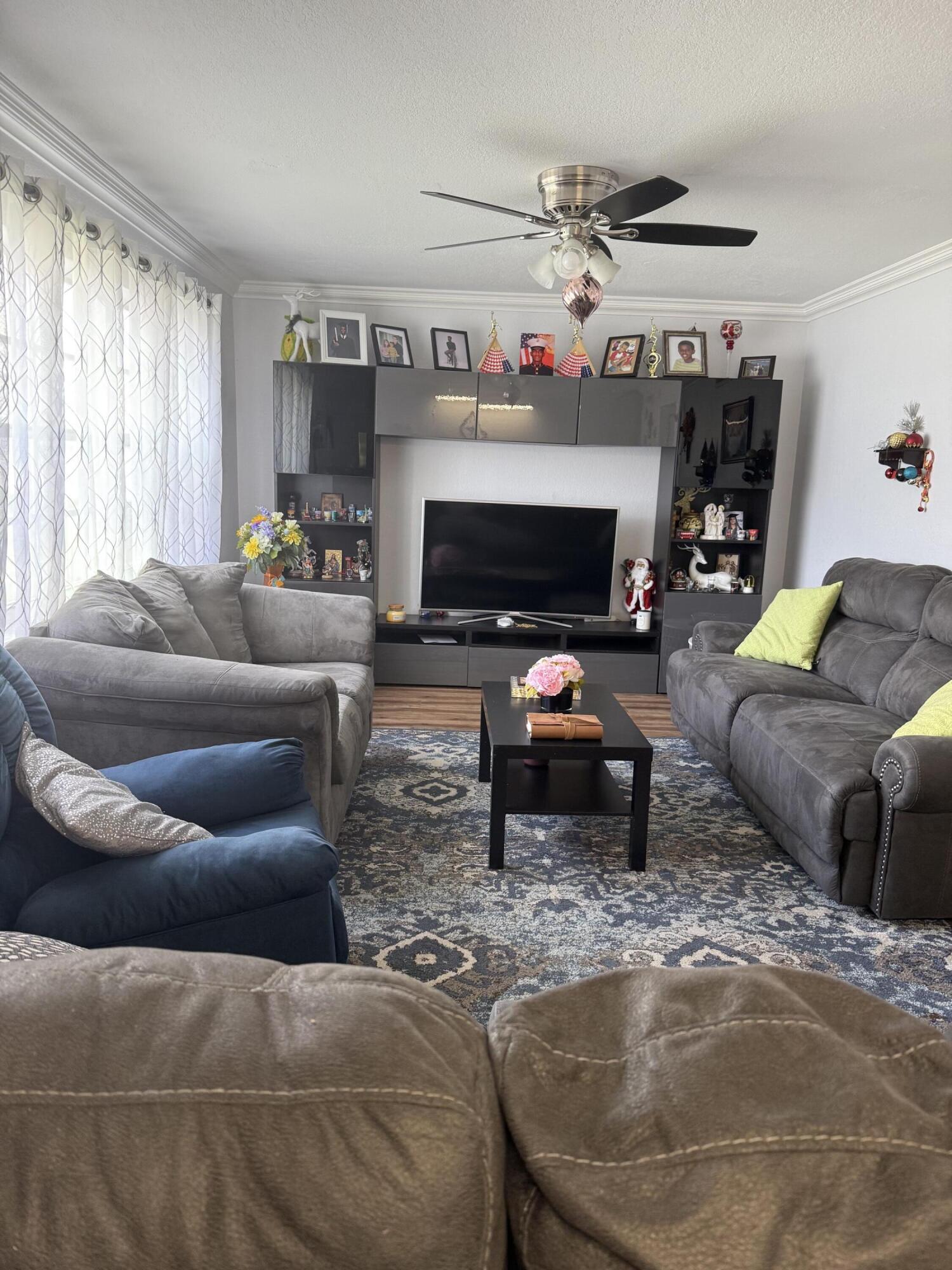 8040 SW 17TH Place # 6 — Photo 3