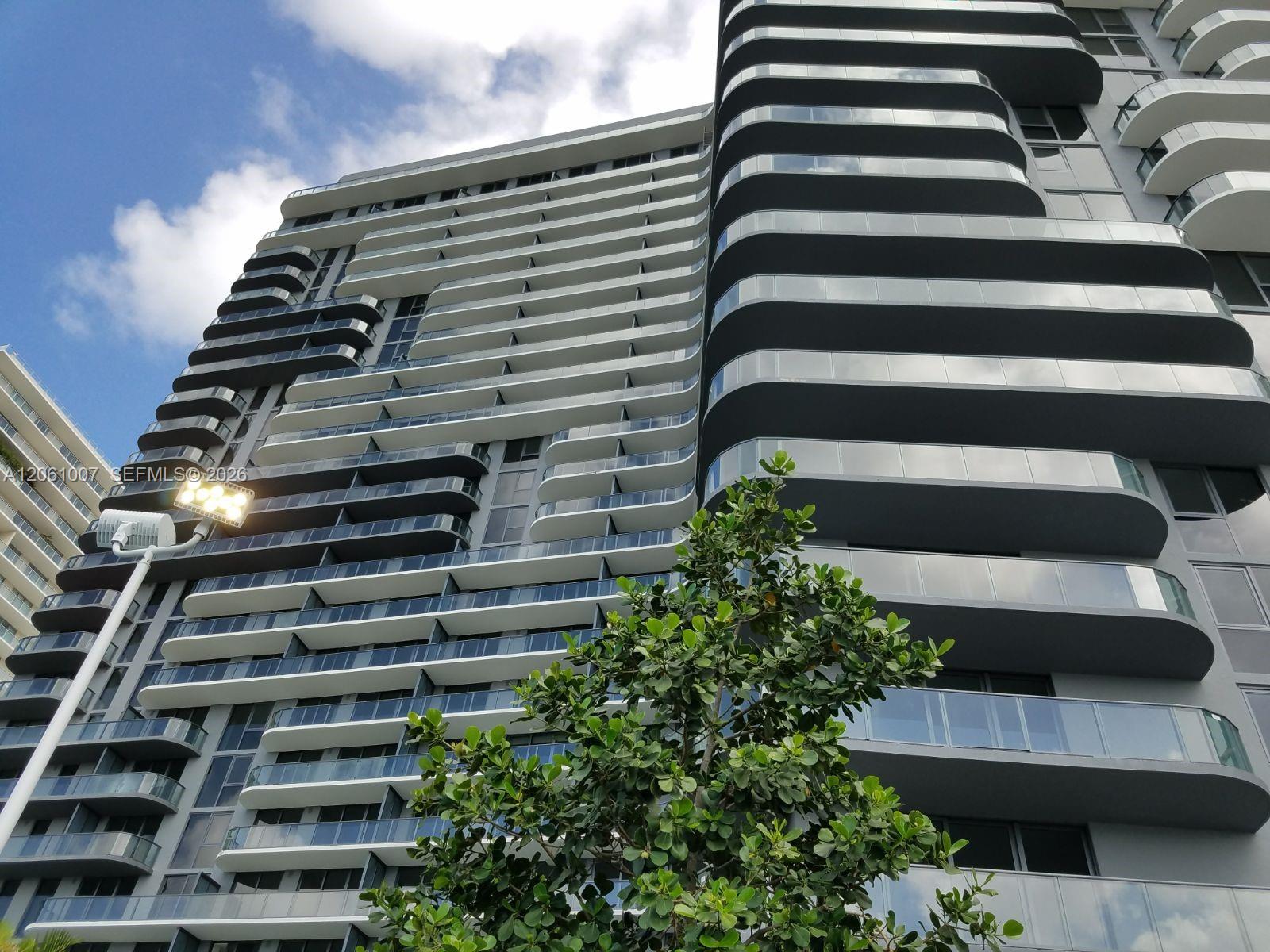 121 NE 34 ST # 1702, Miami FL 33137