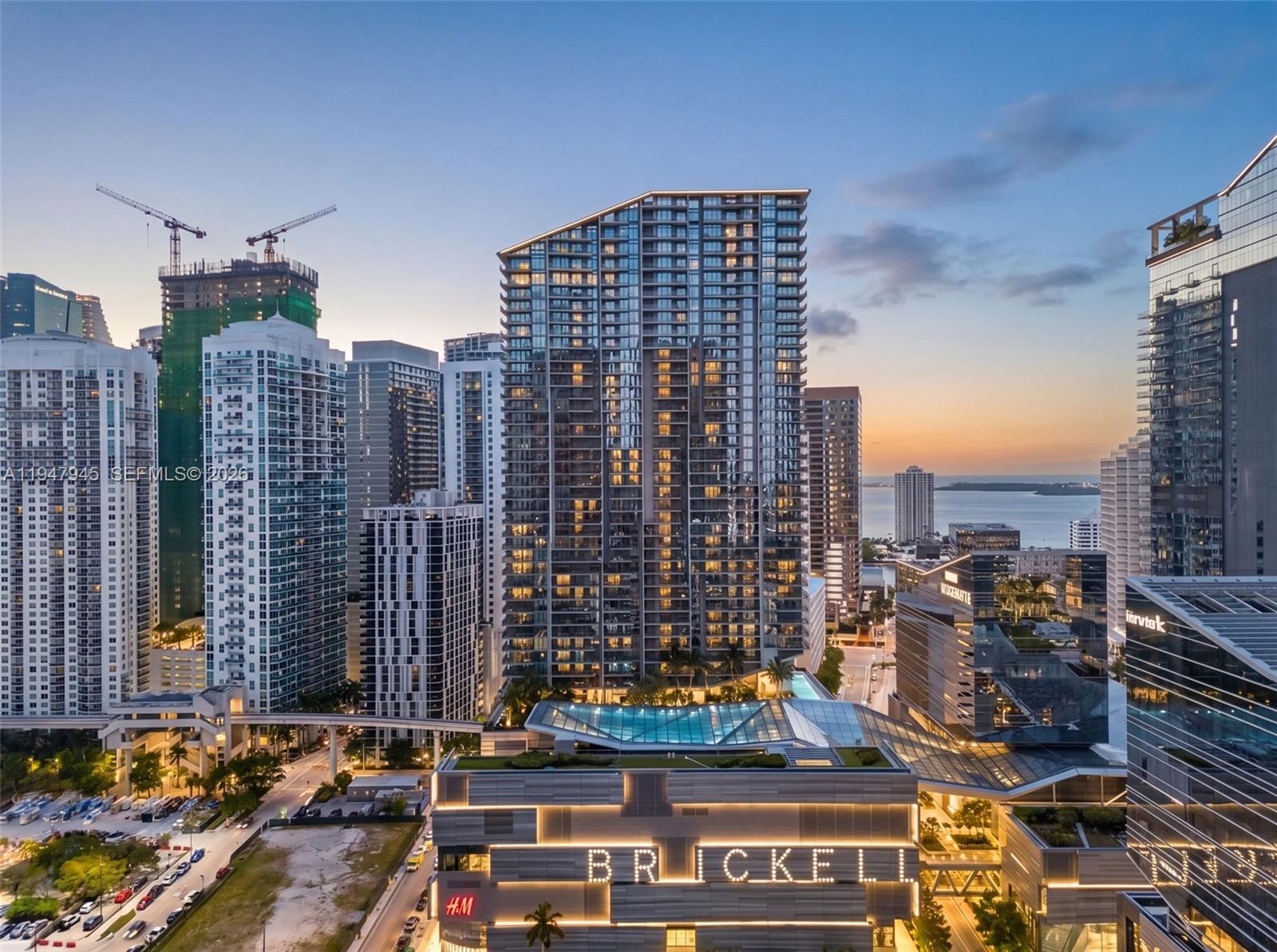 68 SE 6th St # 2110, Miami FL 33131