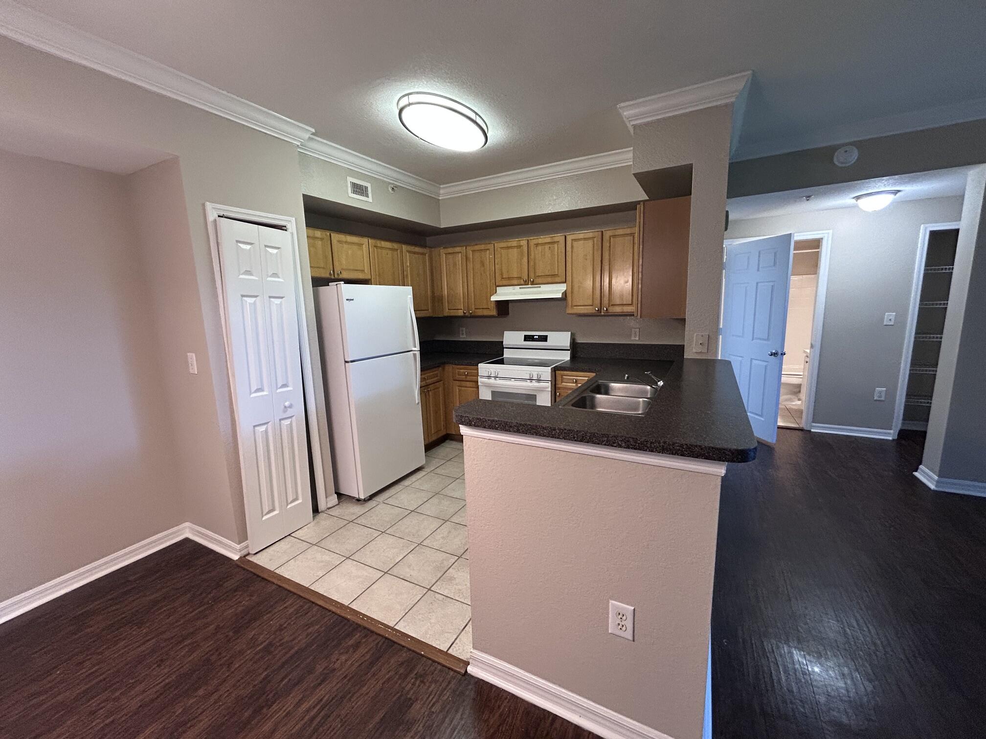 15125 MICHELANGELO Boulevard # 102 — Photo 4