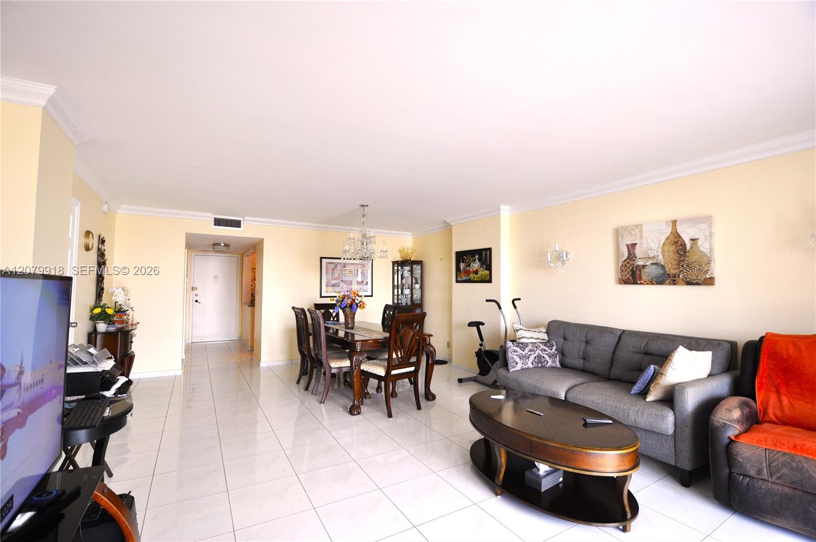1865 S Ocean Dr # 9I — Photo 2