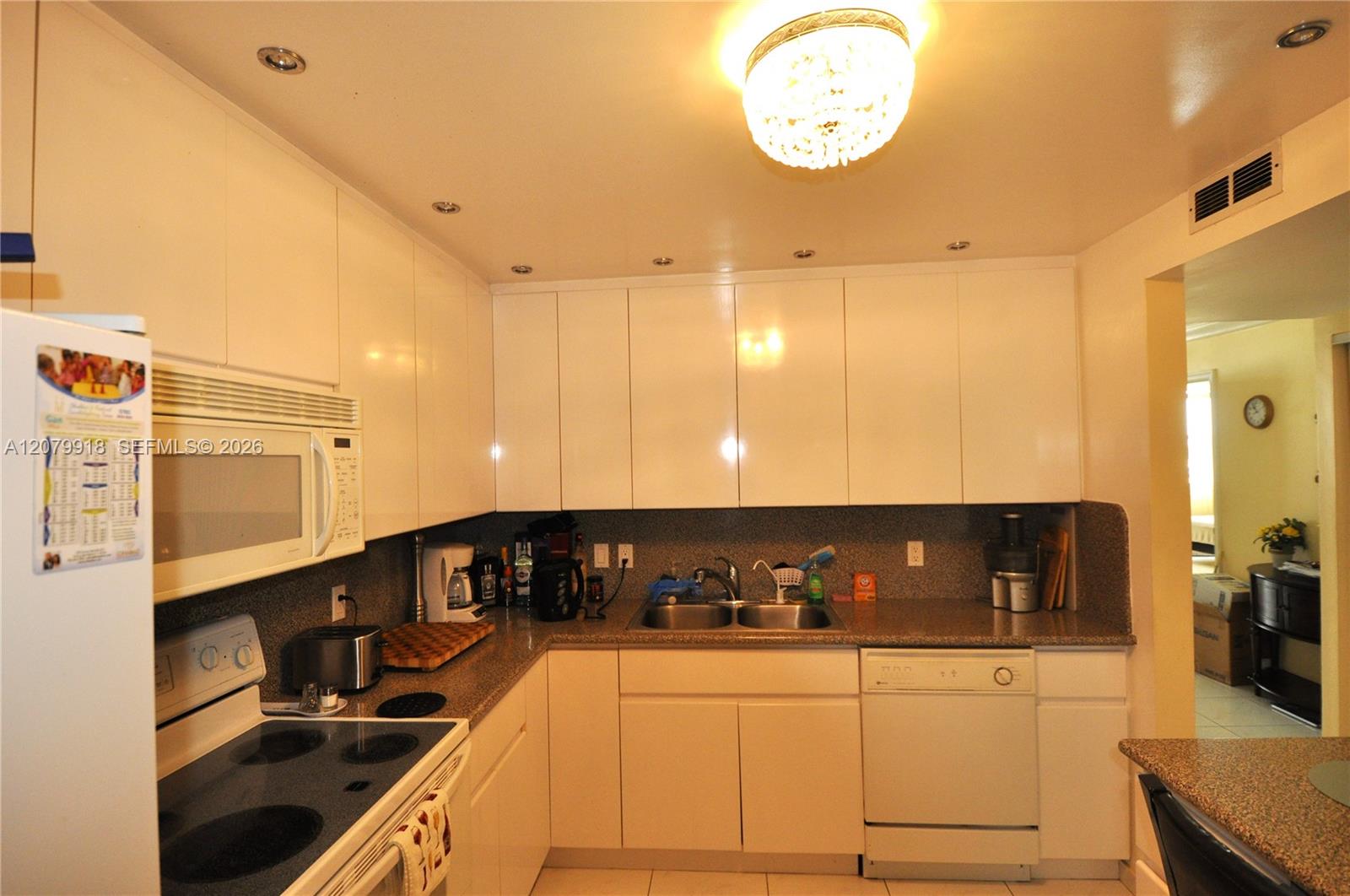 1865 S Ocean Dr # 9I — Photo 5