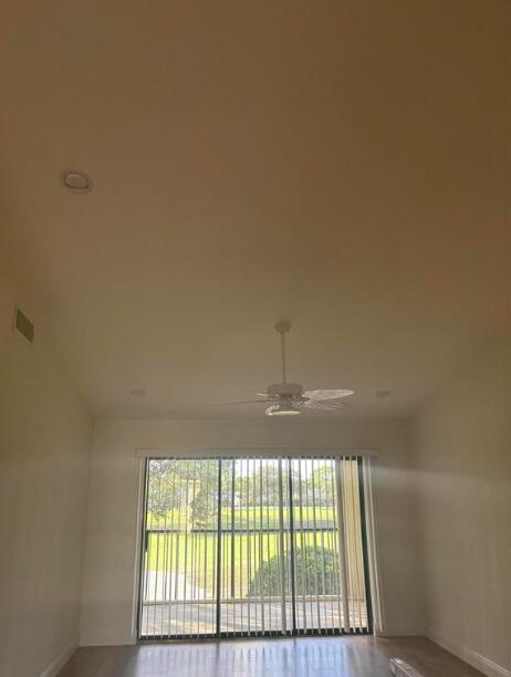1112 KEYSTONE Drive # E — Photo 5