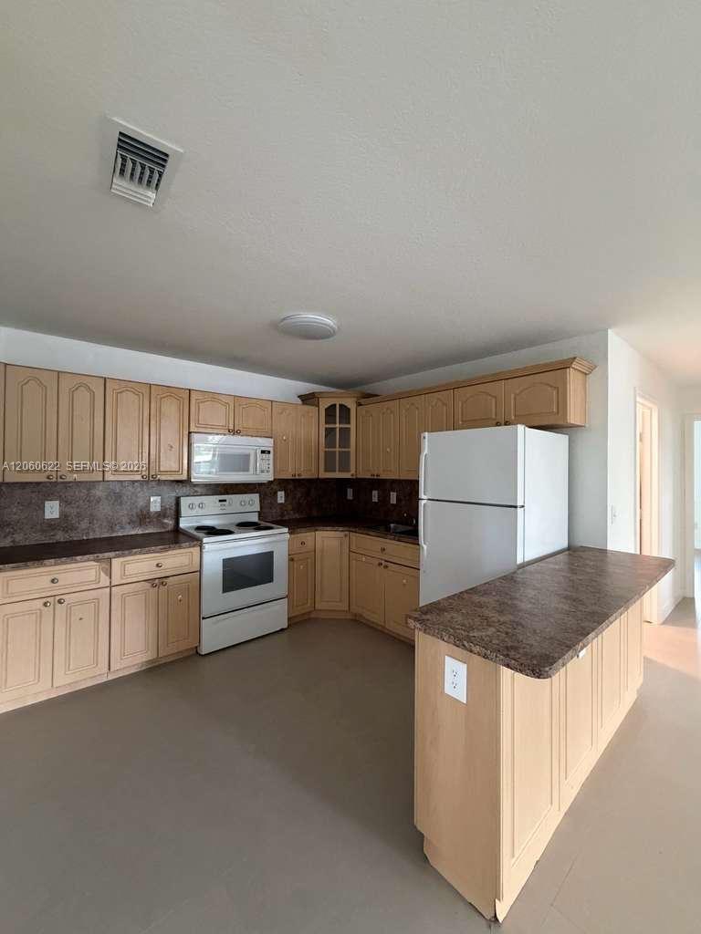 10501 SW 172nd St # 10501 — Photo 3