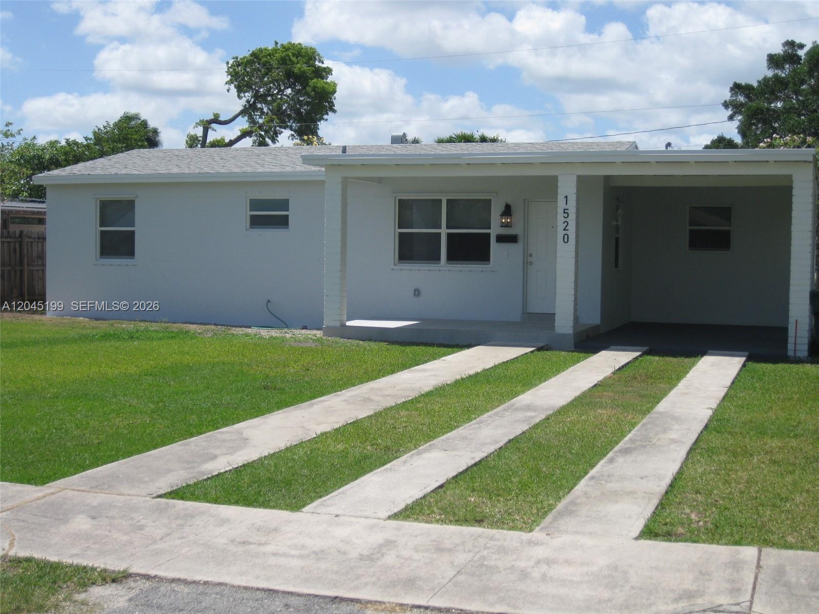 1520 NE 14th St, Homestead FL 33033