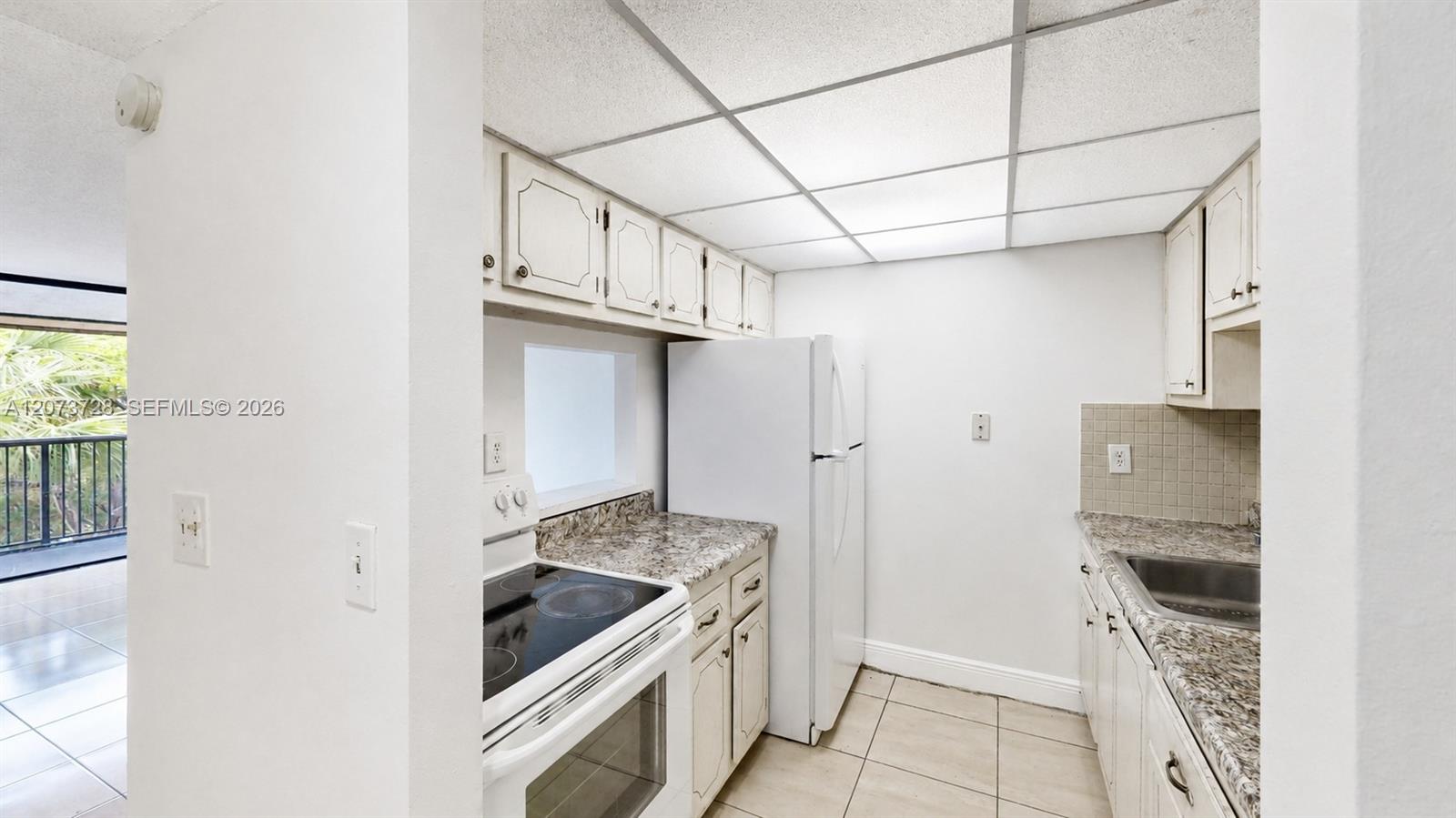 14201 N Kendall Dr # 401D — Photo 3