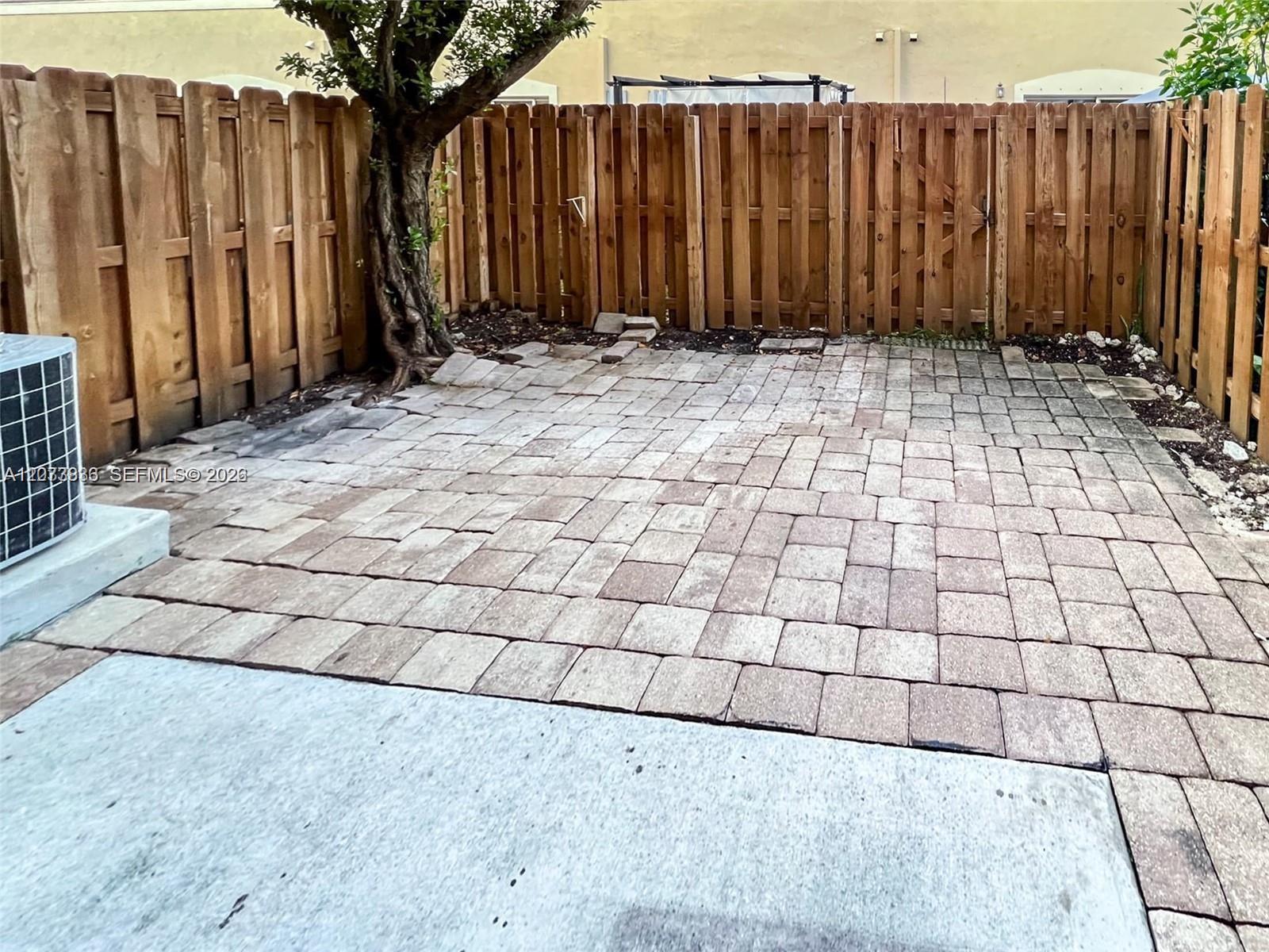 8245 NW 108th Ave # 15 — Photo 5