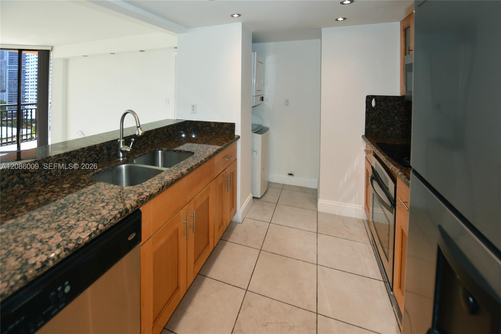 540 BRICKELL KEY DR # 1511 — Photo 3