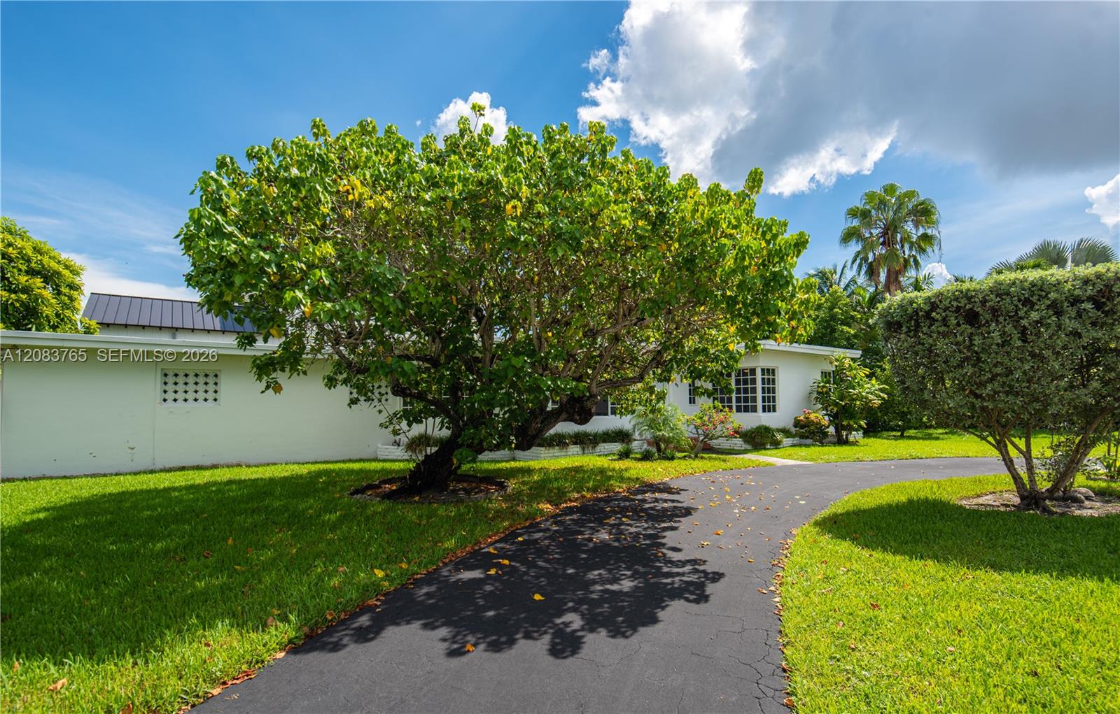 85 S Hibiscus Dr — Photo 4