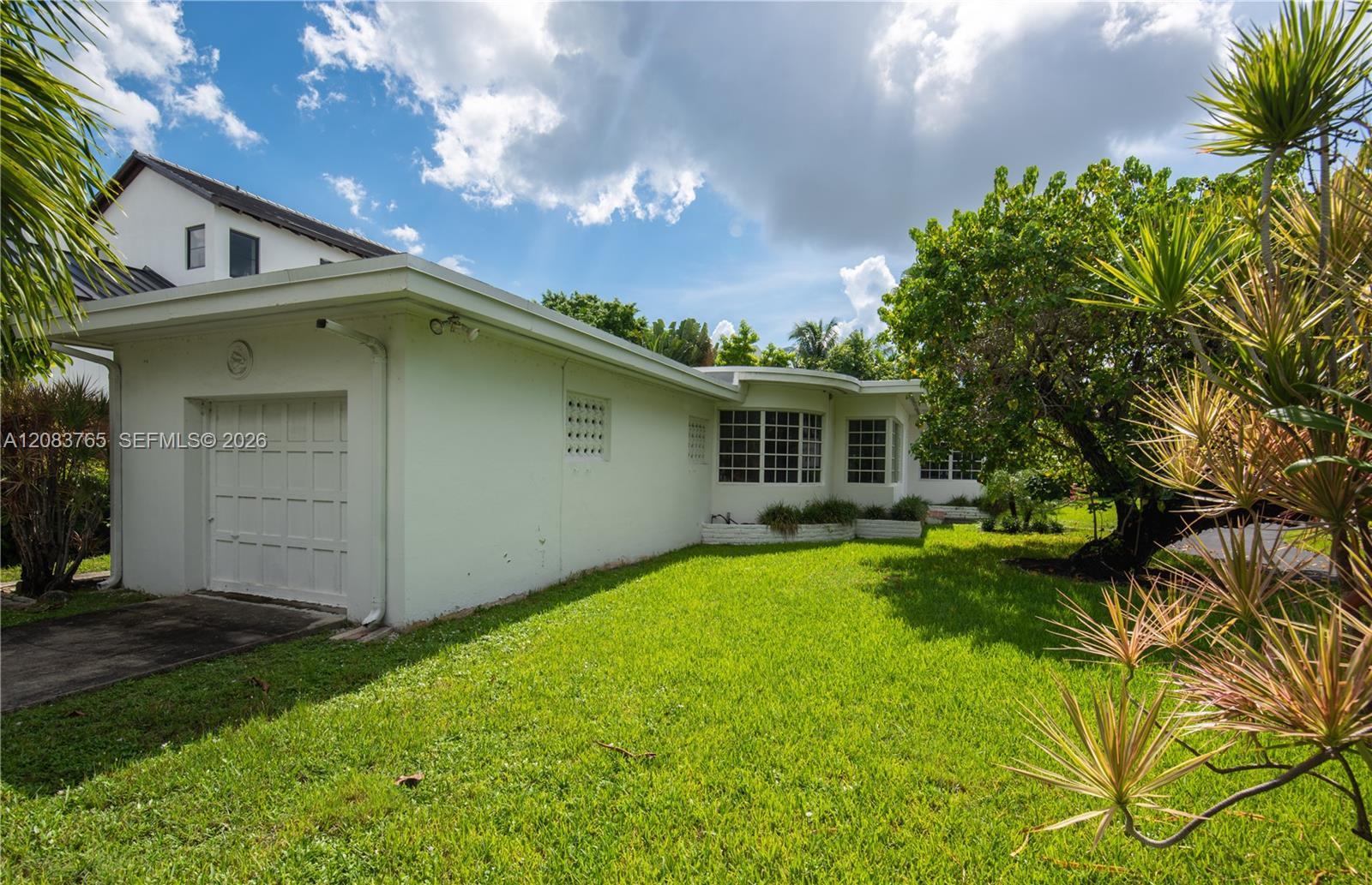 85 S Hibiscus Dr — Photo 5