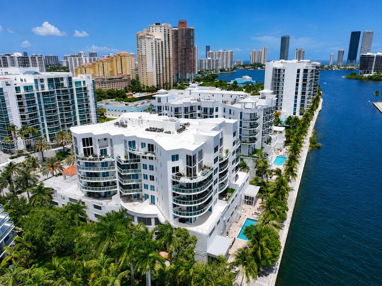 3000 NE 188th St # 709, Aventura FL 33180