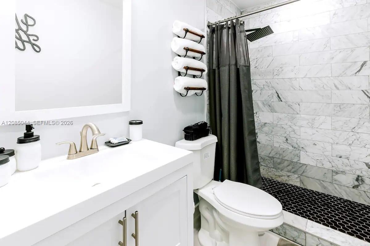 1647 NW 29th Ave # 1 — Photo 4
