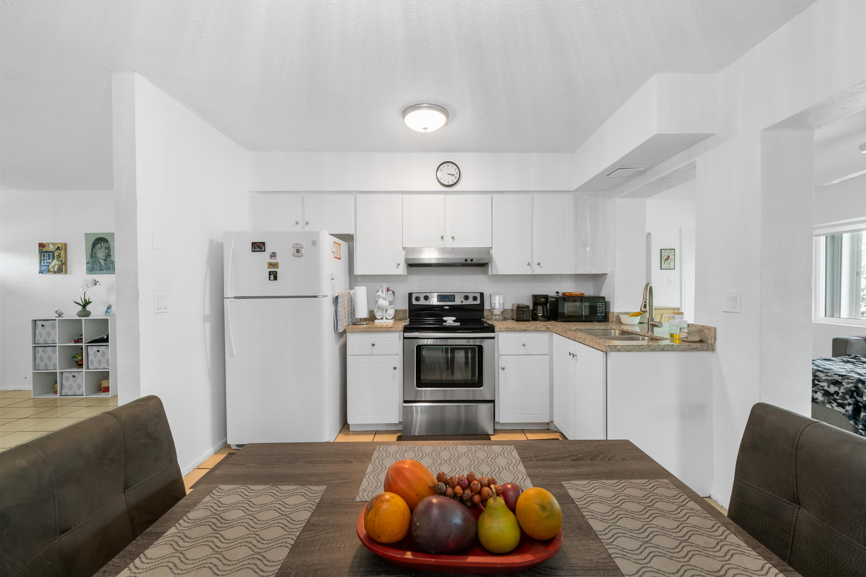 7000 NW 95TH Terrace — Photo 3