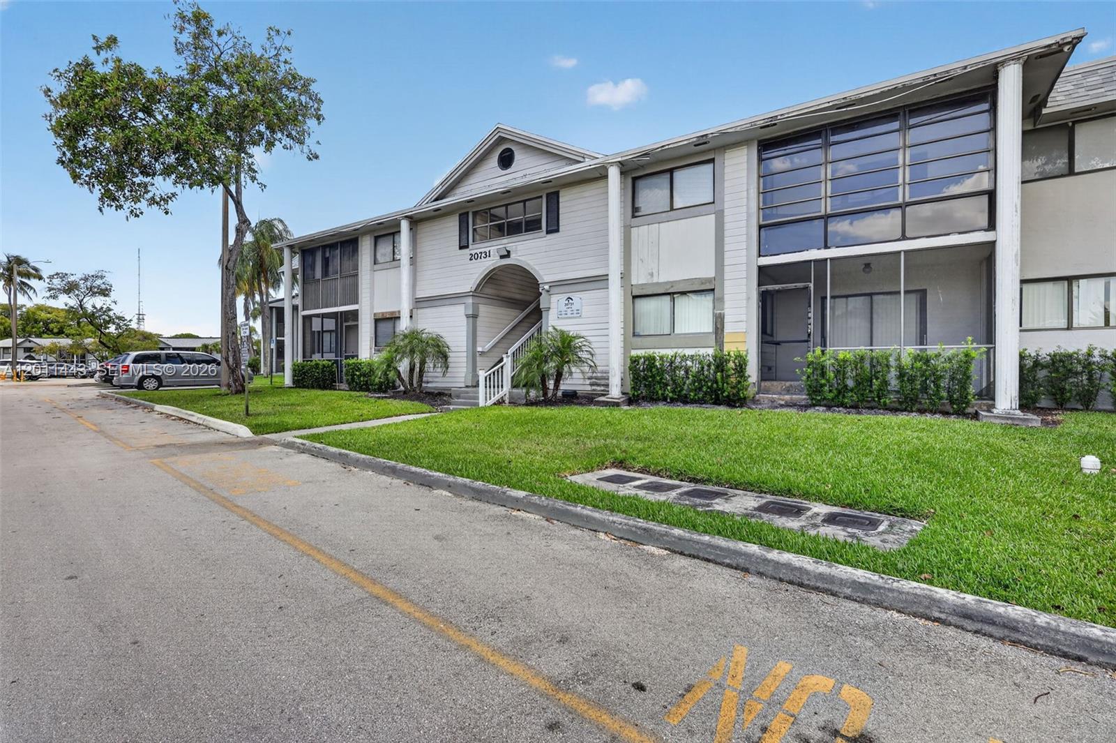 20731 NE 4th Pl # 104, Miami FL 33179