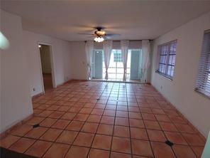 3720 HARRISON Street # 3 — Photo 2