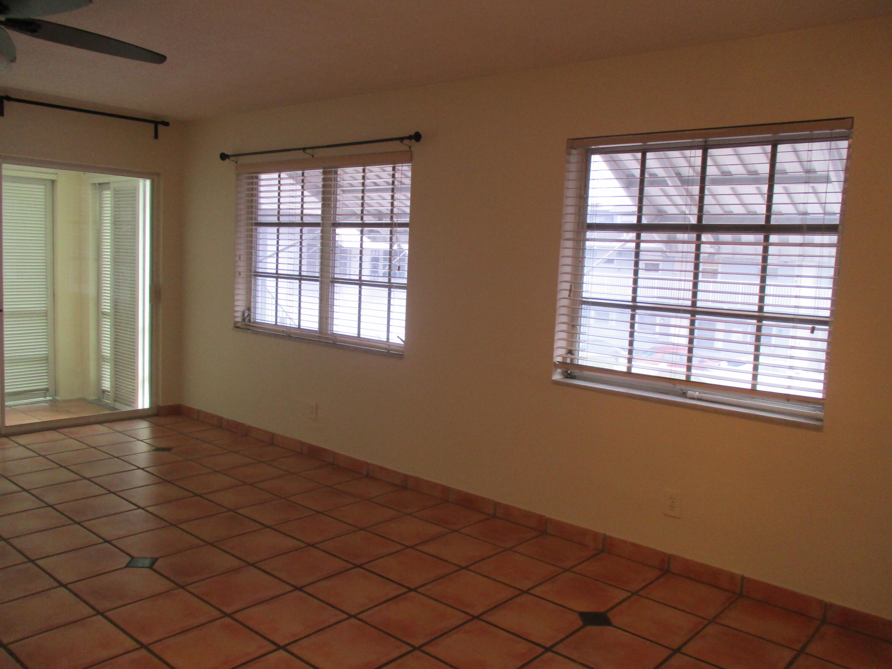 3720 HARRISON Street # 3 — Photo 4