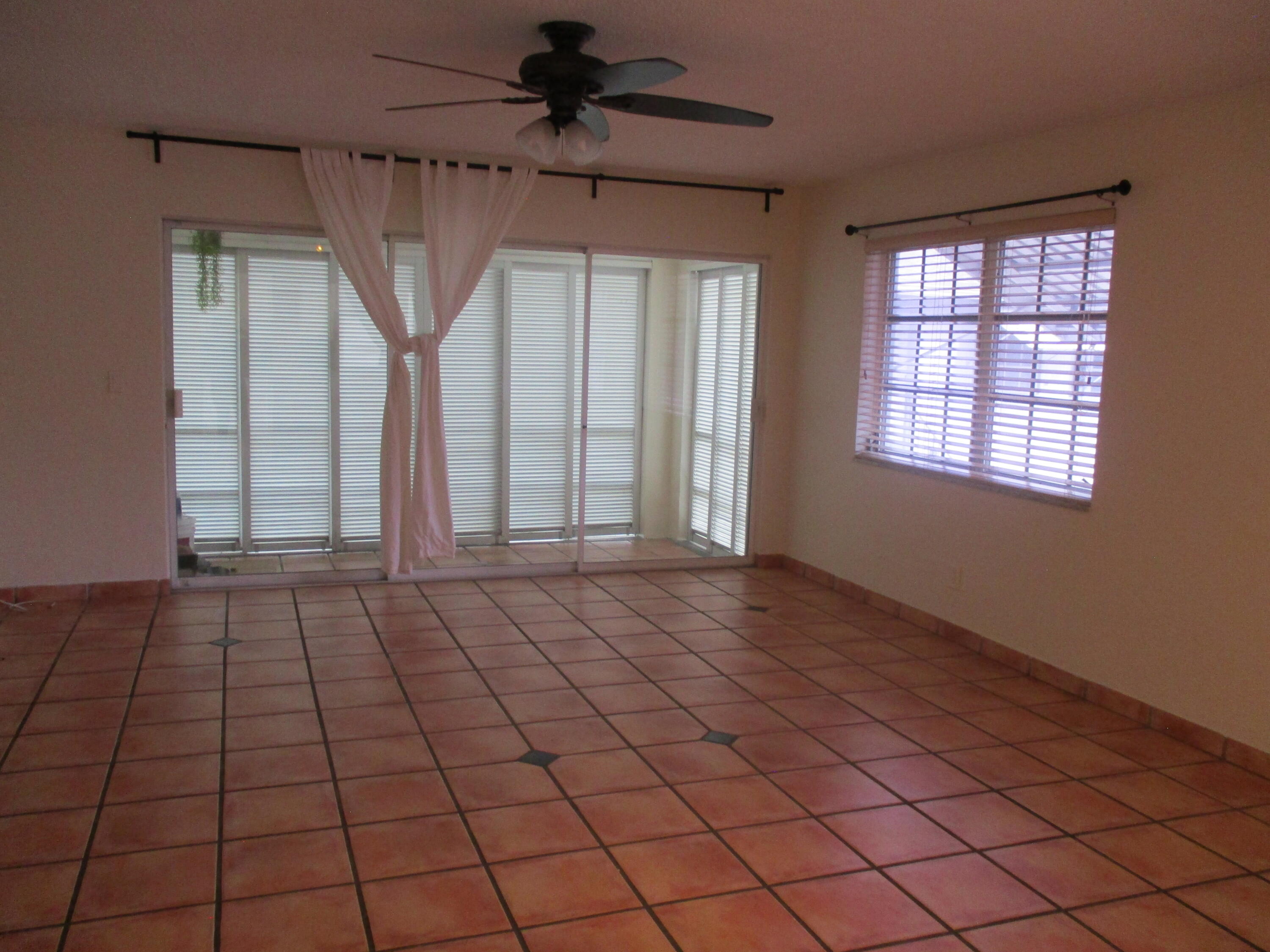 3720 HARRISON Street # 3 — Photo 3