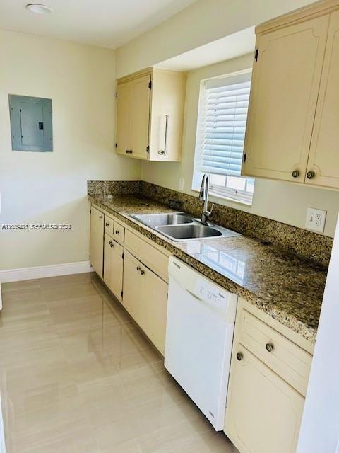 148 Yacht Club Dr # 7 — Photo 4