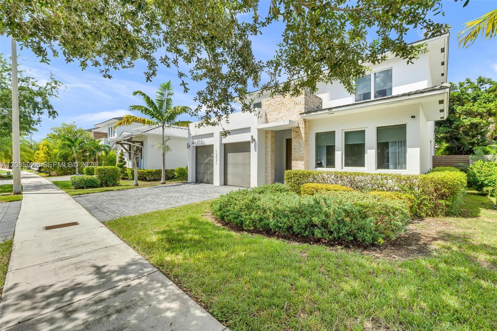 15071 SW 176th St — Photo 3