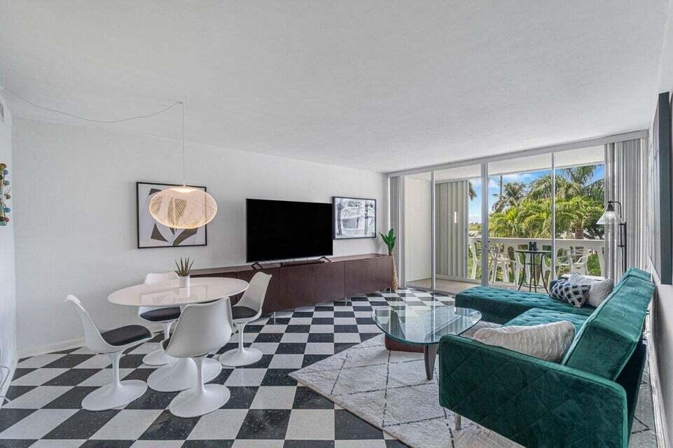 2505 S Ocean Boulevard # 303, Palm Beach FL 33480
