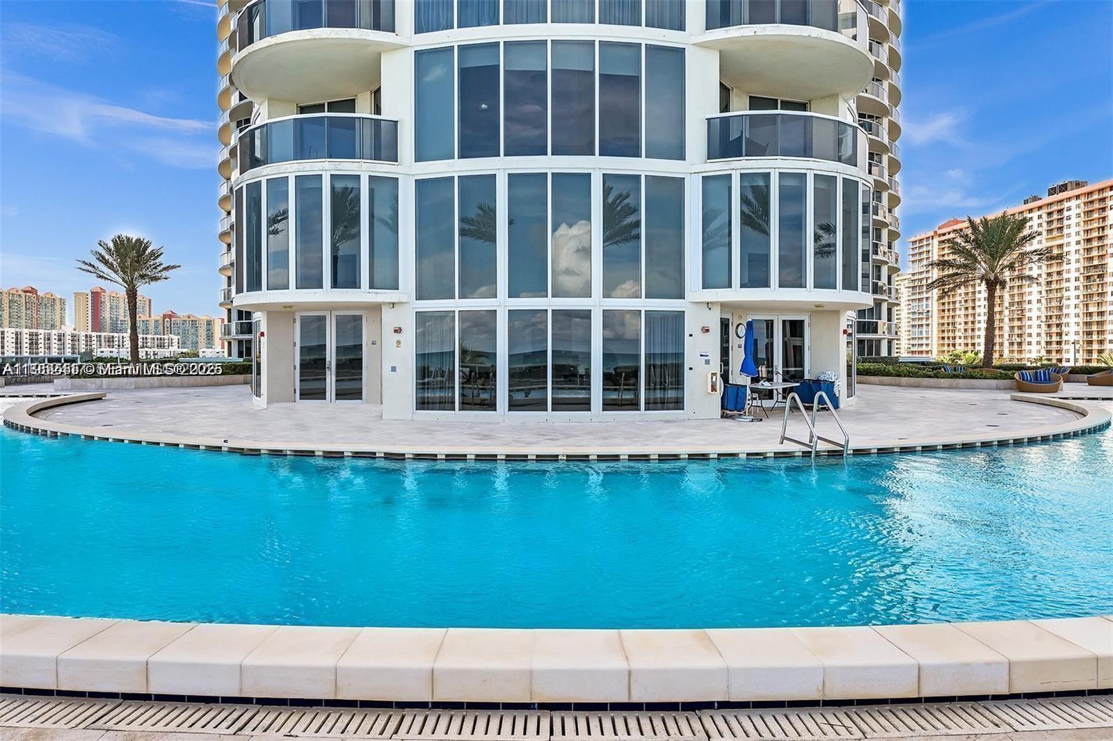 17201 Collins Ave+DEN # 1403, Sunny Isles Beach FL 33160