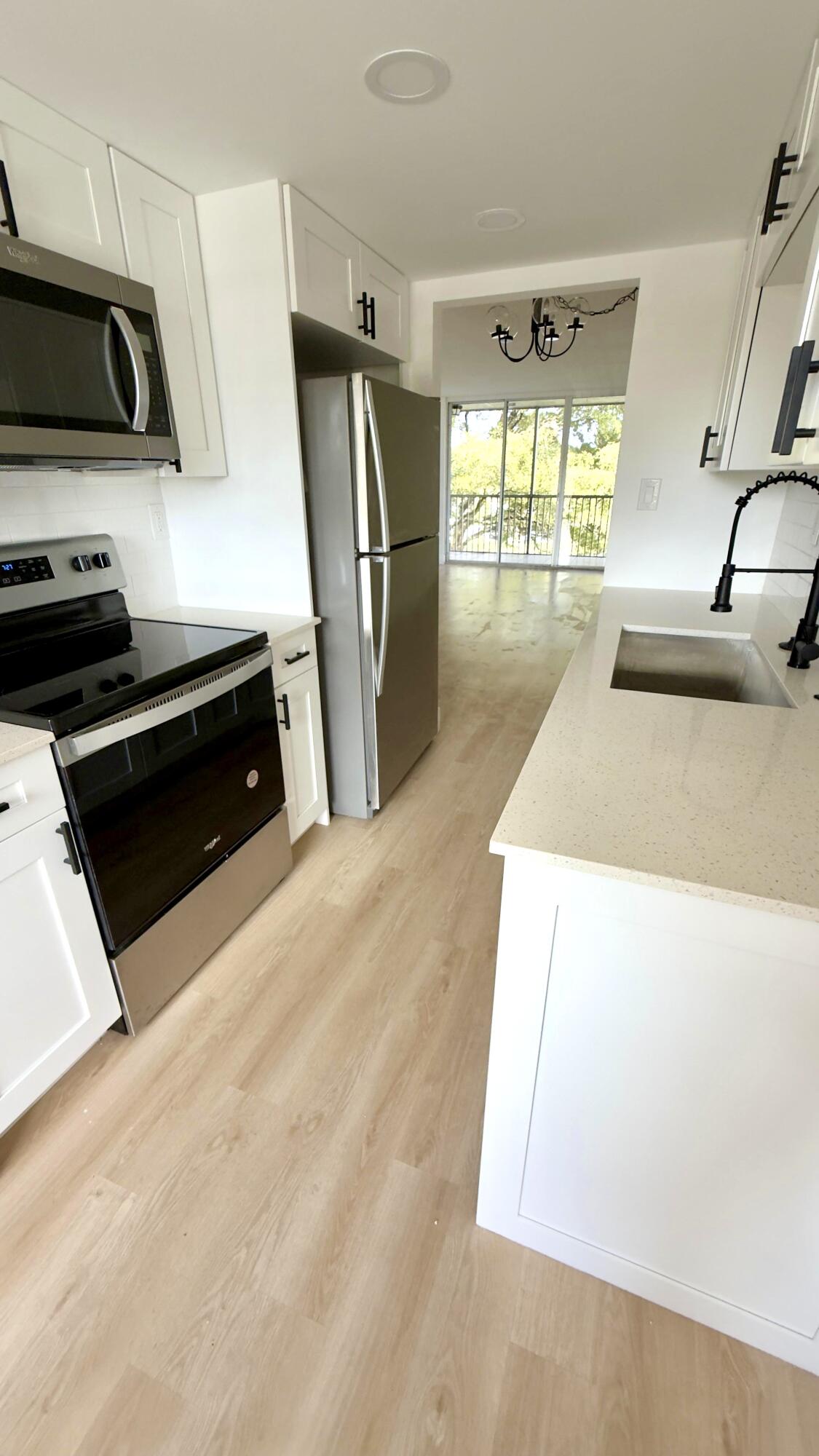 3121 NW 47th Terrace # 315, Lauderdale Lakes FL 33319