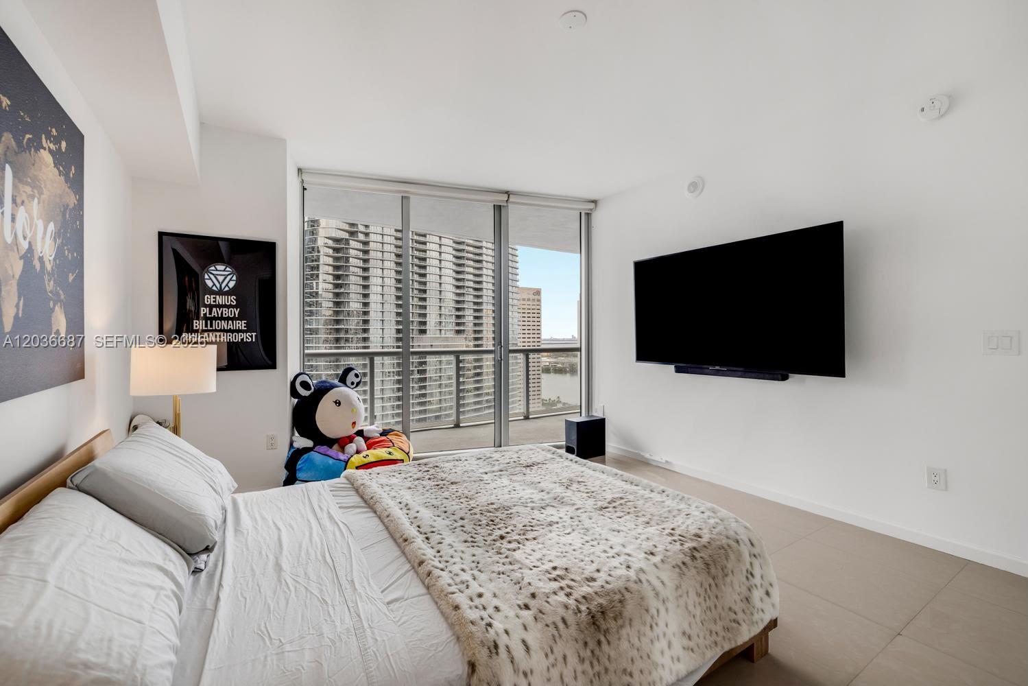 475 Brickell Ave # 3214 — Photo 4