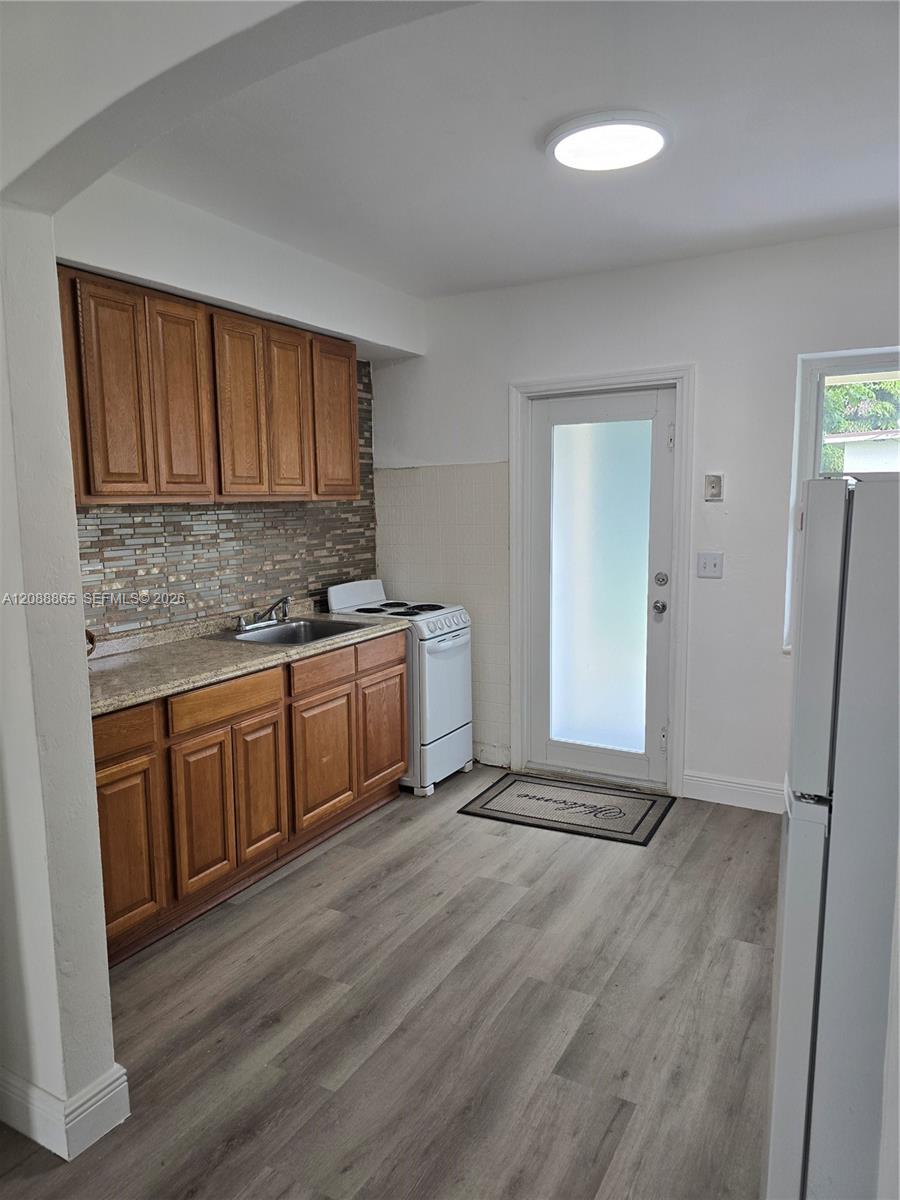2137 SW 59th Ave # 2137 — Photo 3