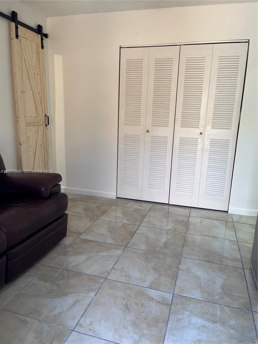 1115 SW 136th Pl # 2 — Photo 3
