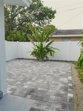 2408 NE 4th Street — Photo 4