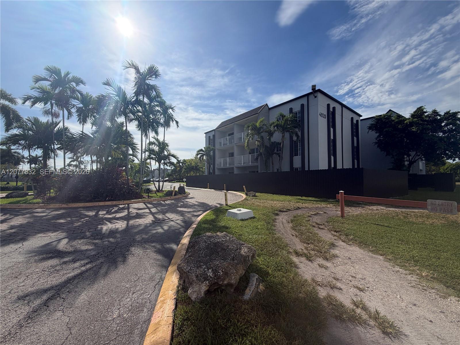 4920 NW 79th Ave # 313, Doral FL 33166