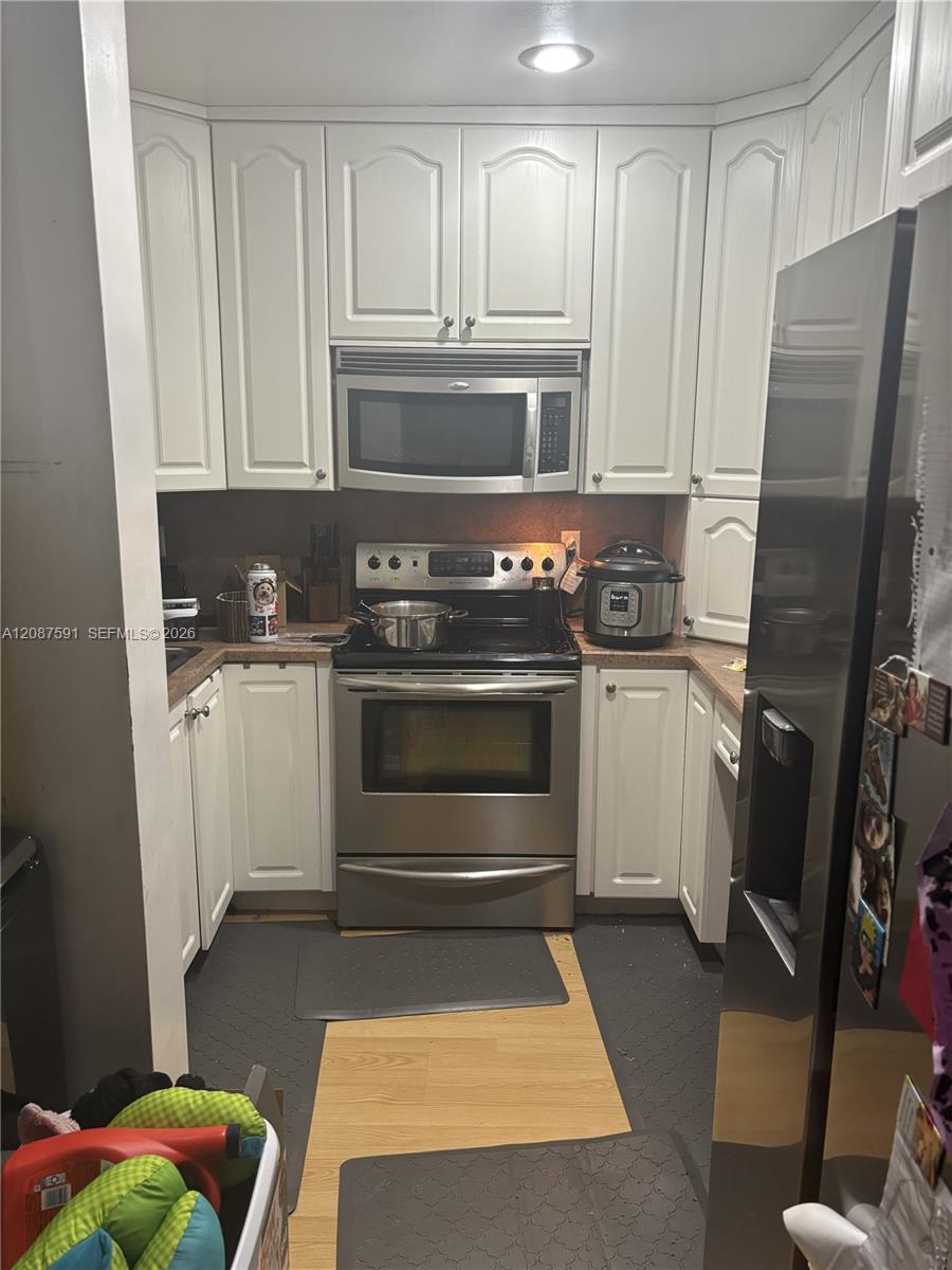 11128 Royal Palm Blvd # 10 — Photo 4