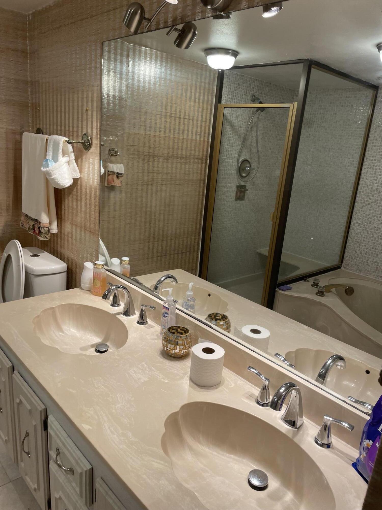 4200 N Ocean Drive W # 103 — Photo 4
