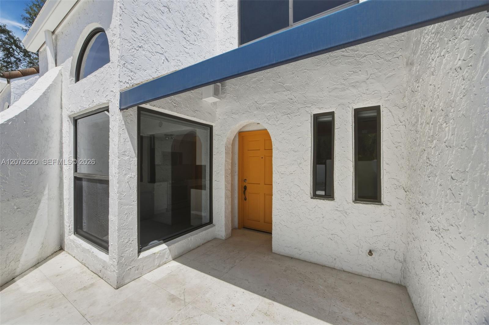 3233 Mary St # 4 — Photo 3