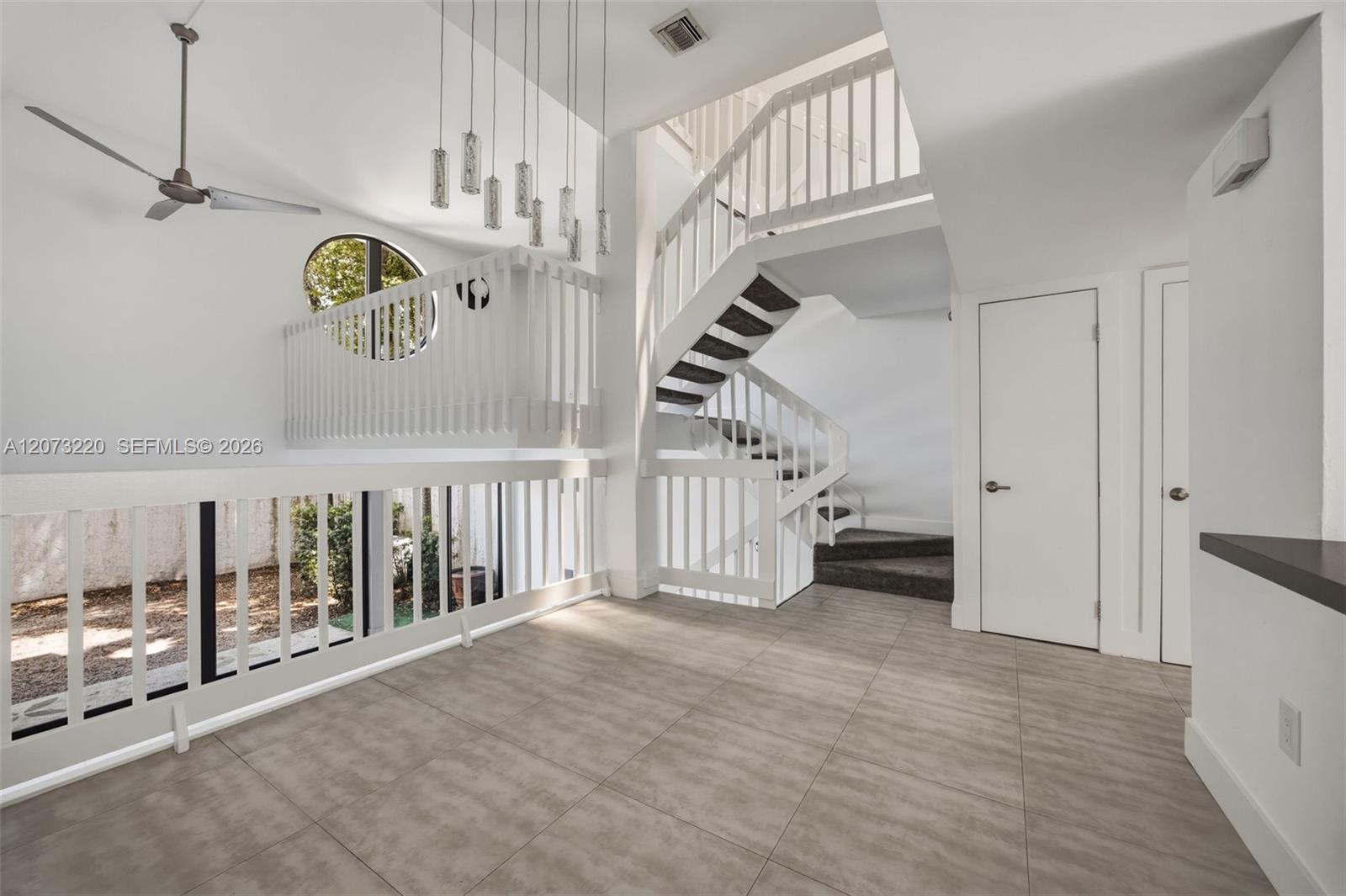 3233 Mary St # 4 — Photo 4