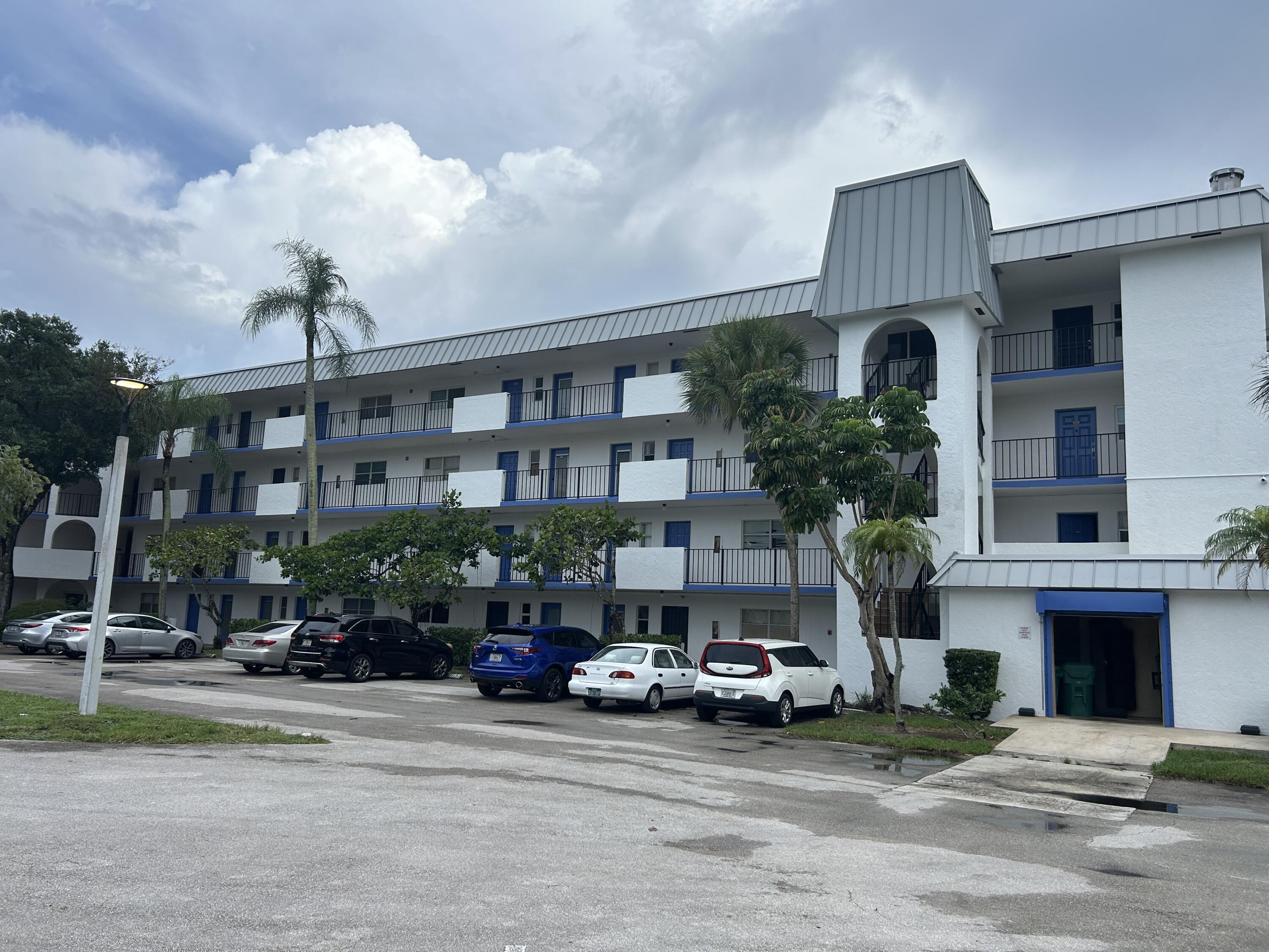 6100 S Falls Cir Drive # 105, Lauderhill FL 33319