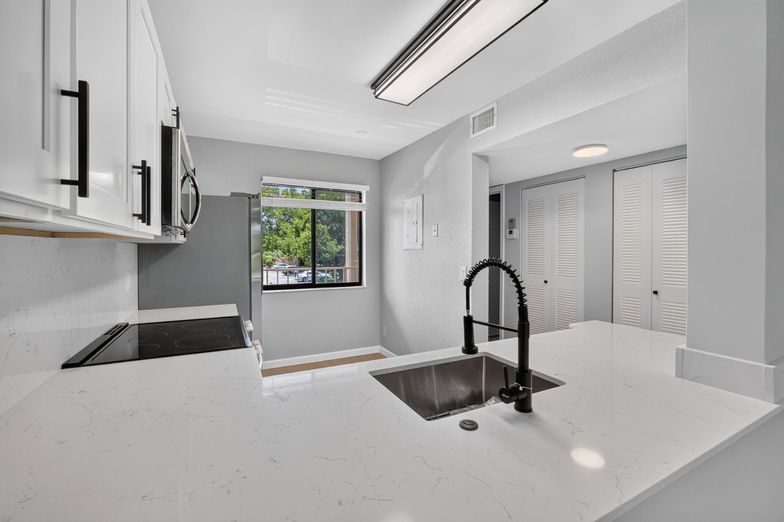 6795 Huntington Lane # 201, Delray Beach FL 33446