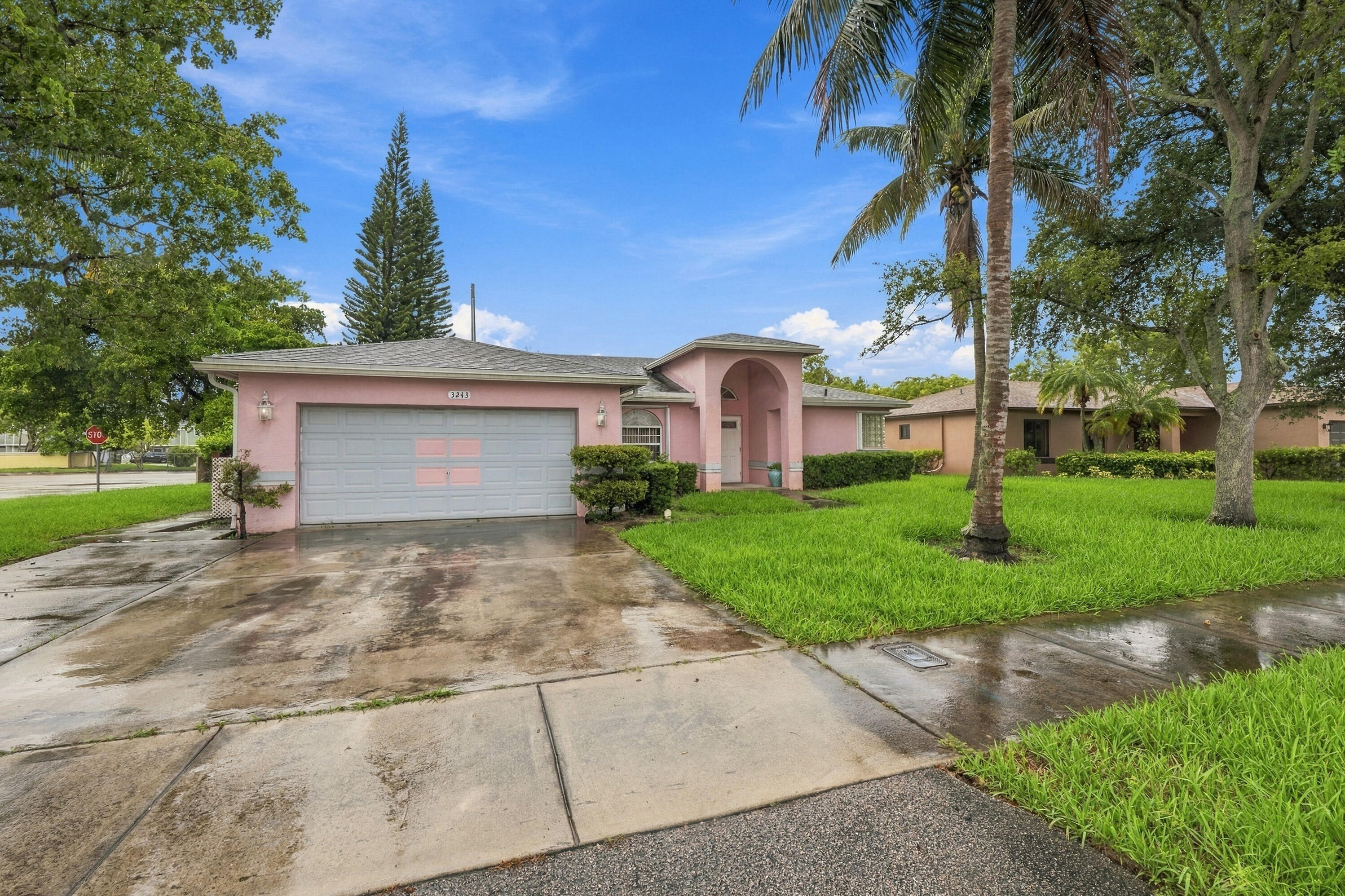 3243 NW 43RD Place, Oakland Park FL 33309