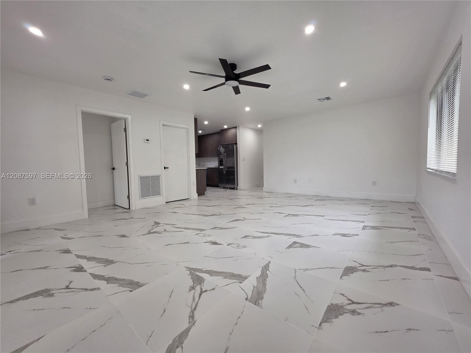 348 NW 8th St — Photo 3