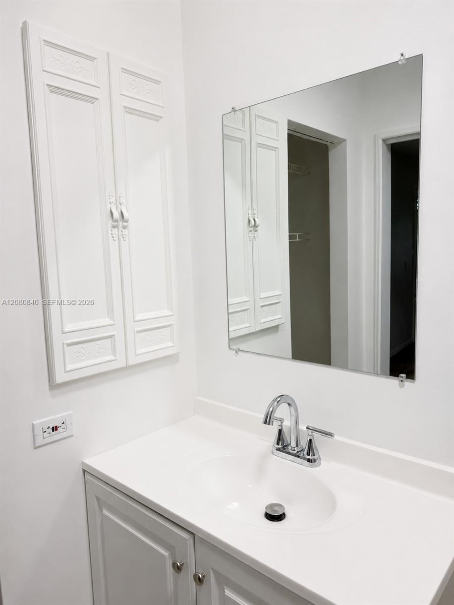 4790 SW 65th Ave # 1 — Photo 5