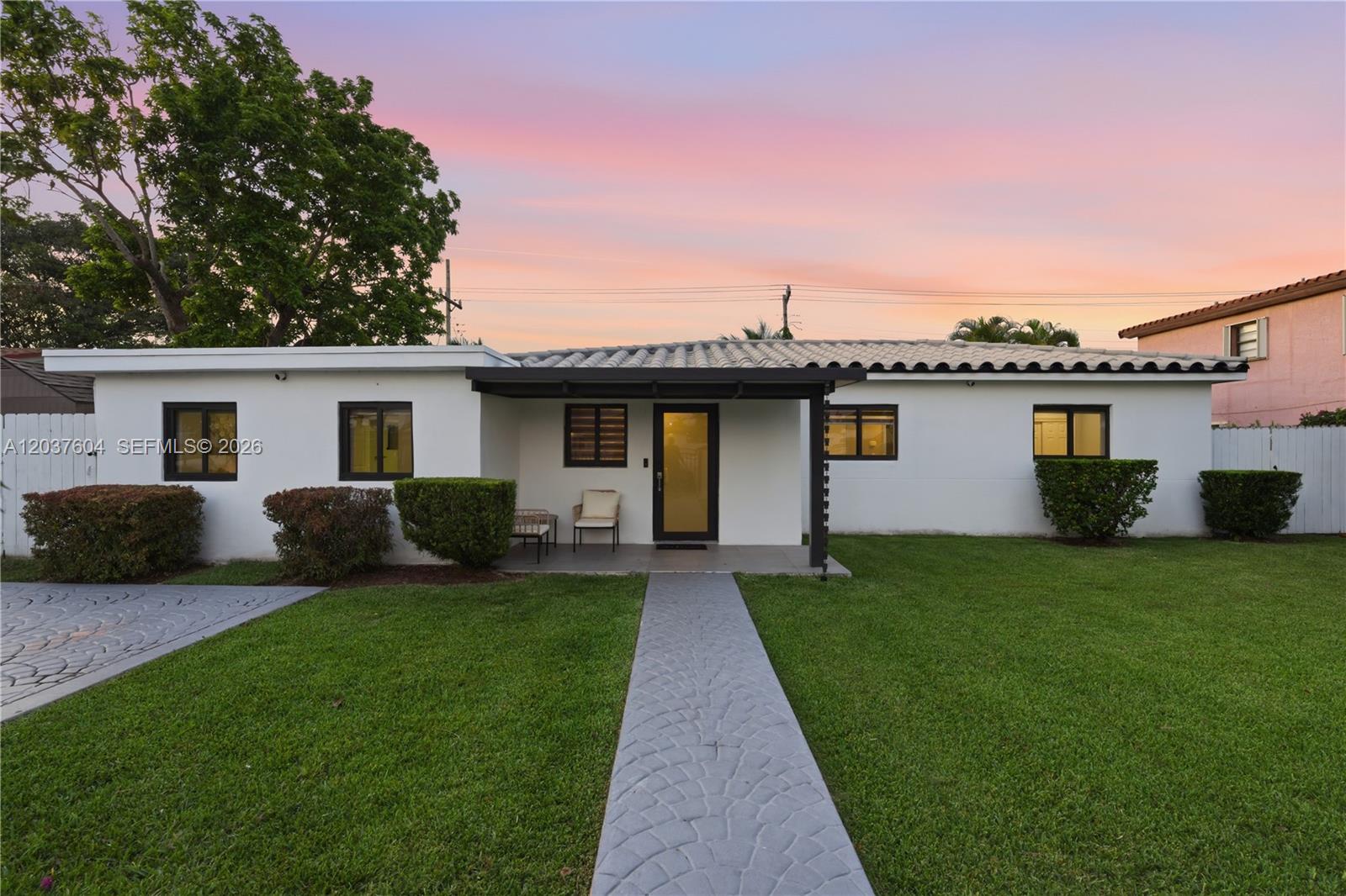 7395 SW 39th St, Miami FL 33155