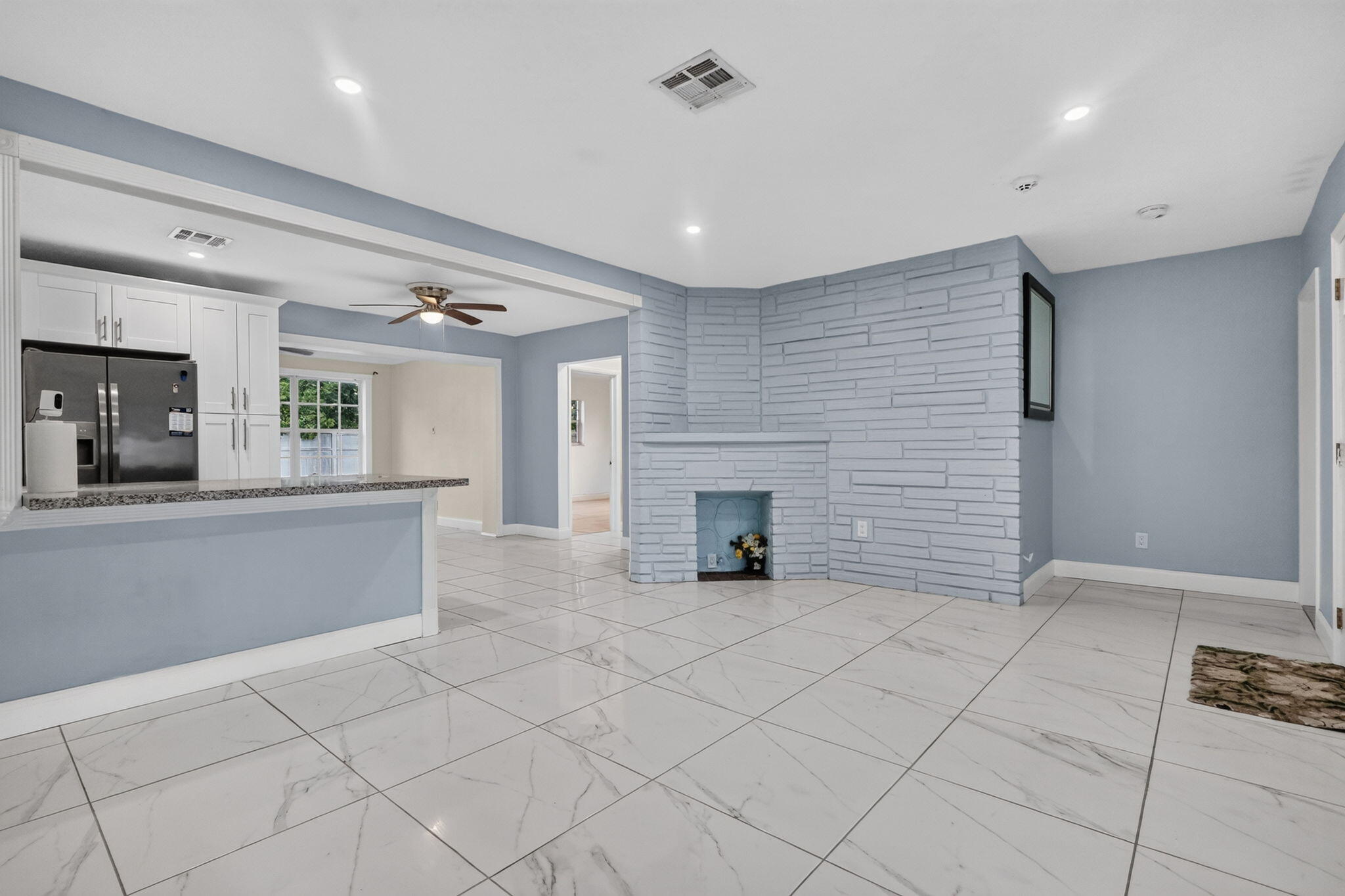2707 BAHAMA Drive — Photo 3
