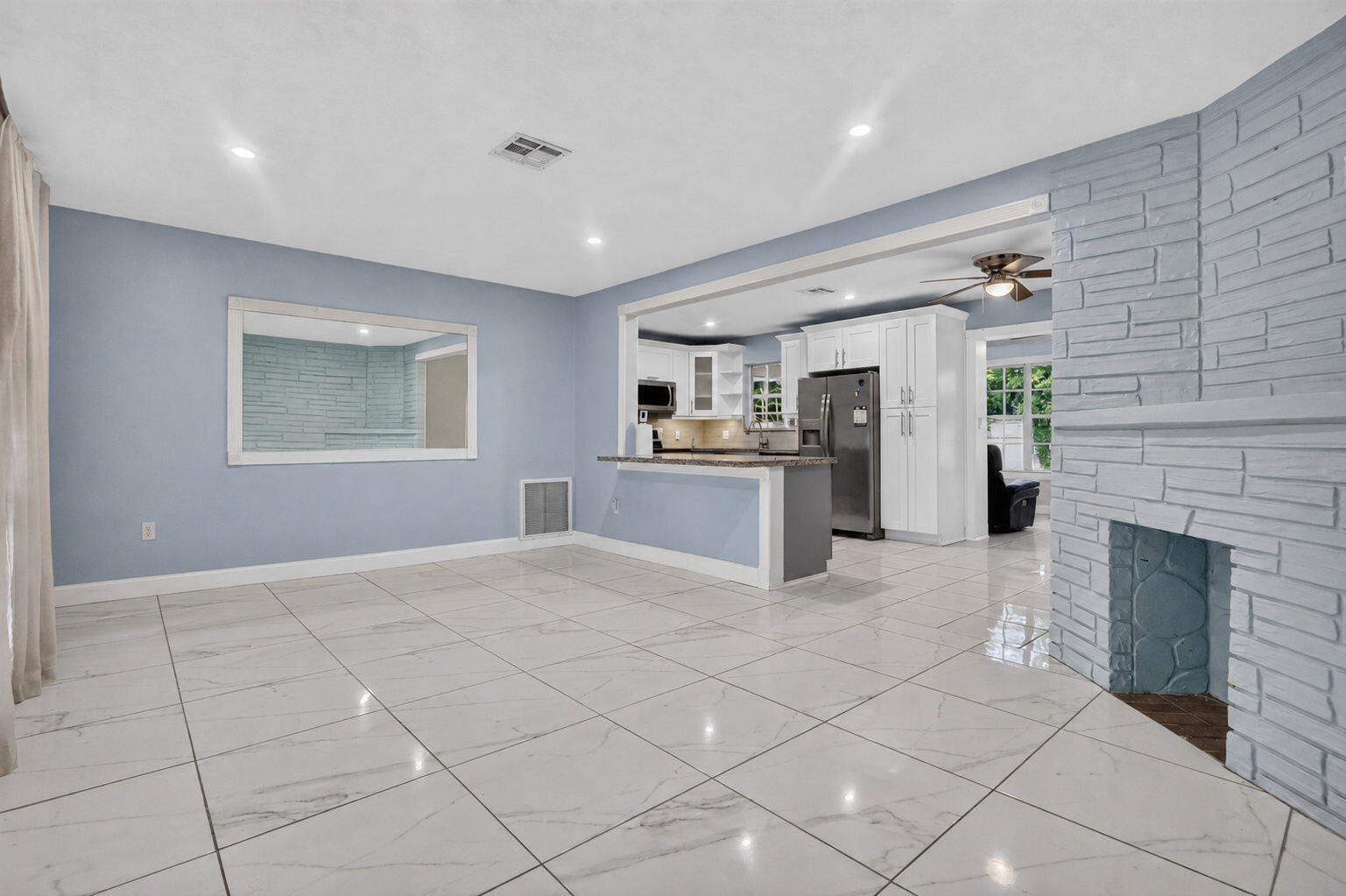 2707 BAHAMA Drive — Photo 2