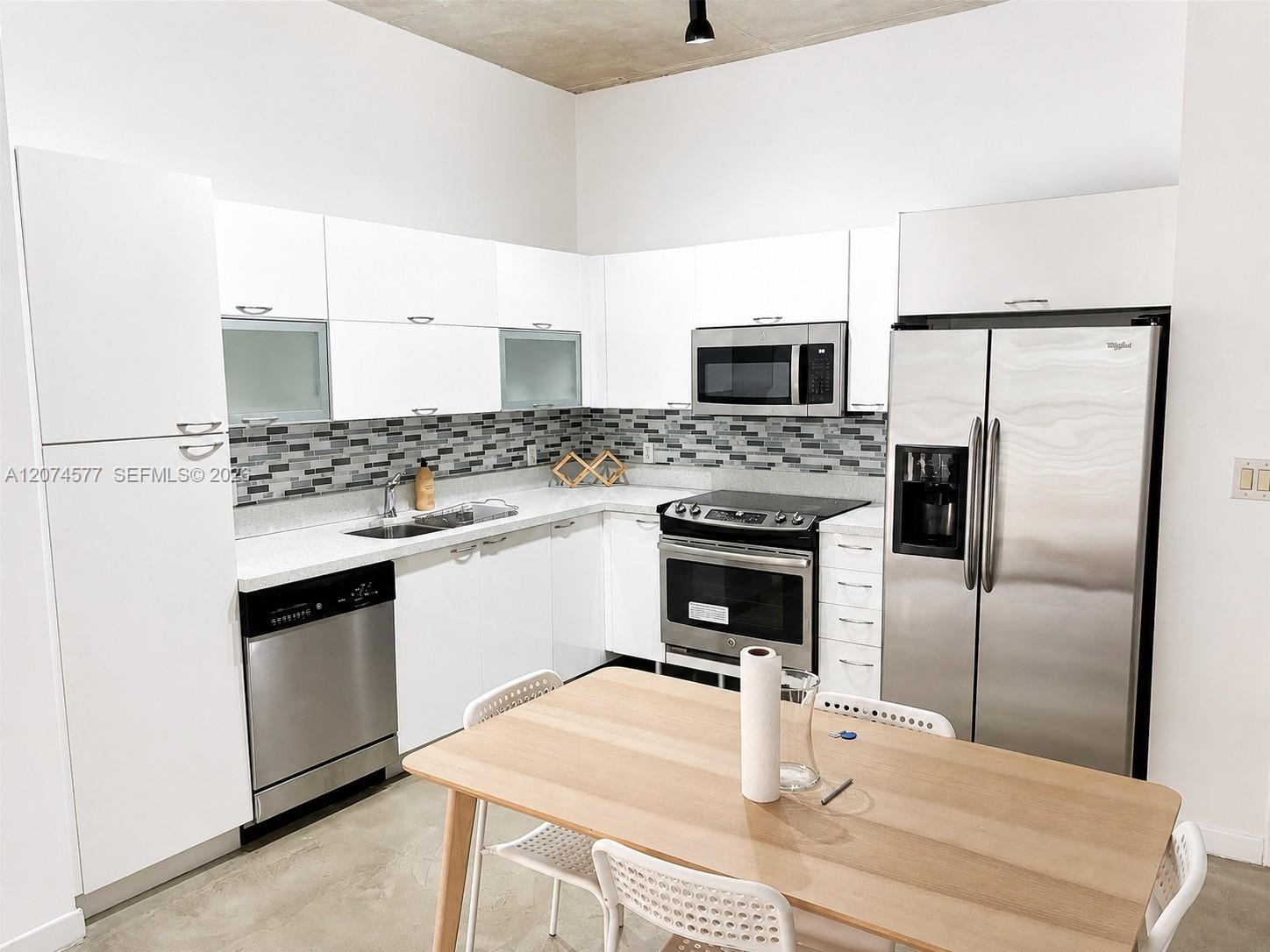 234 NE 3rd St # 206 — Photo 5